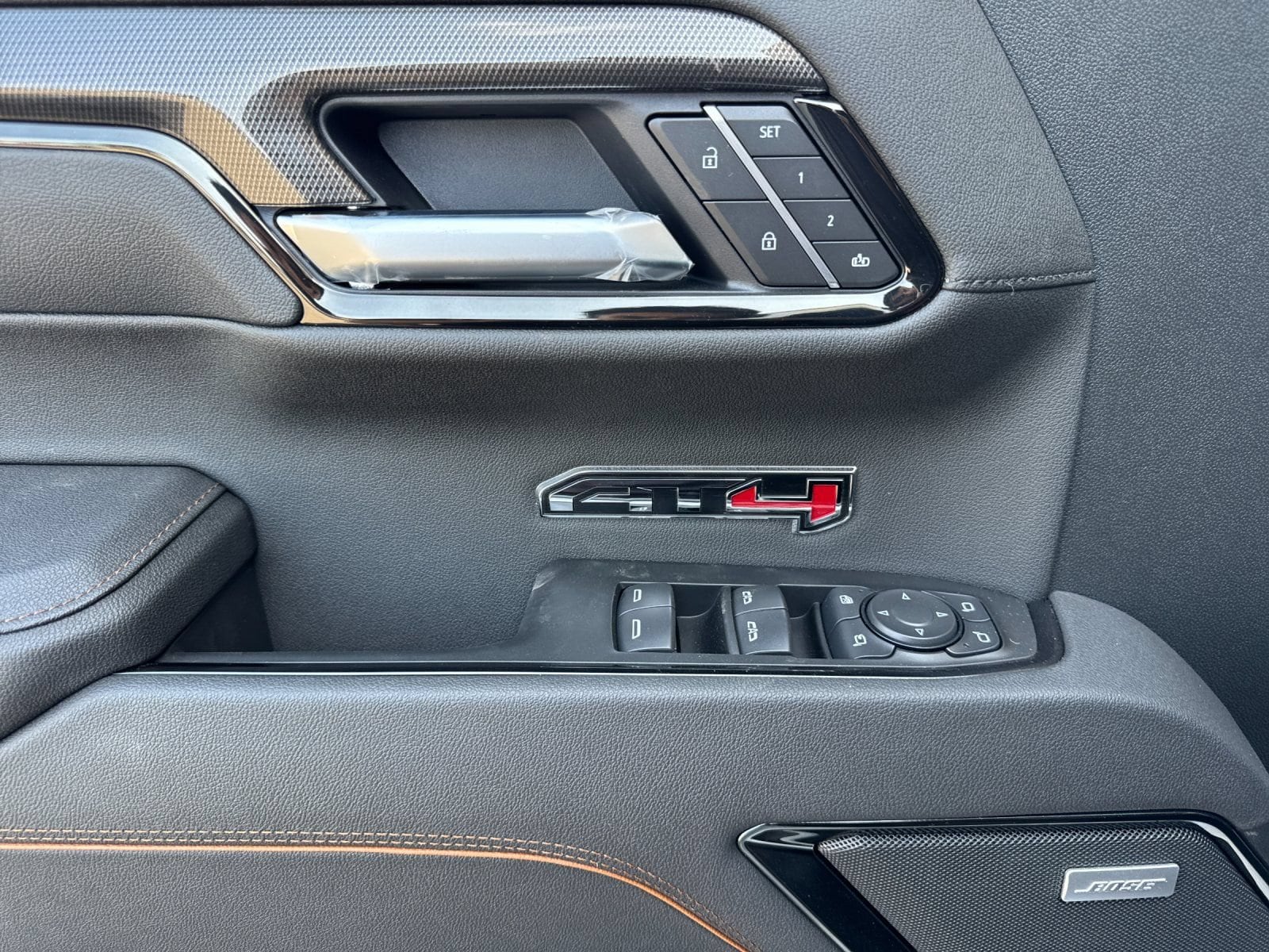 2026 GMC Sierra 1500 AT4 - Photo 10