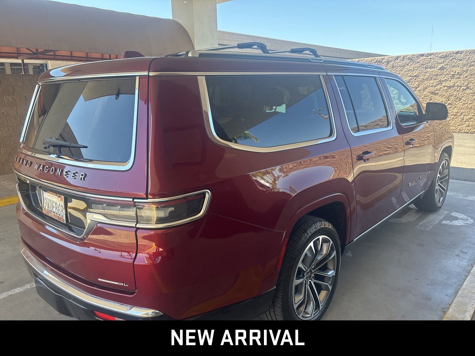 2023 Jeep Grand Wagoneer L Series III photo 5