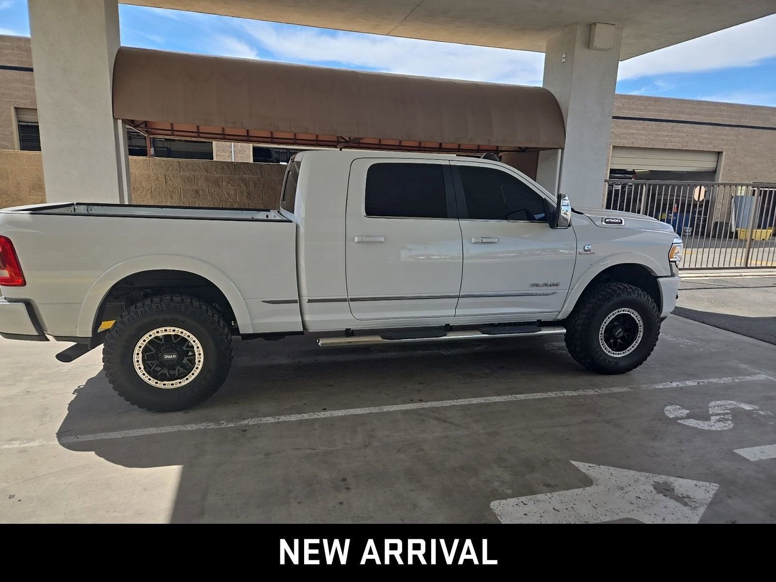 2023 Ram 2500 Limited photo 3