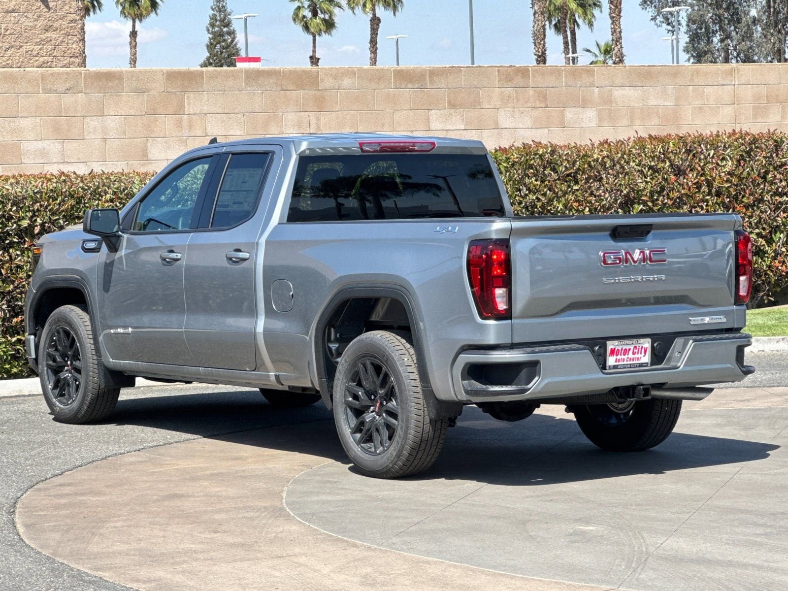 2026 GMC Sierra 1500 Elevation photo 4