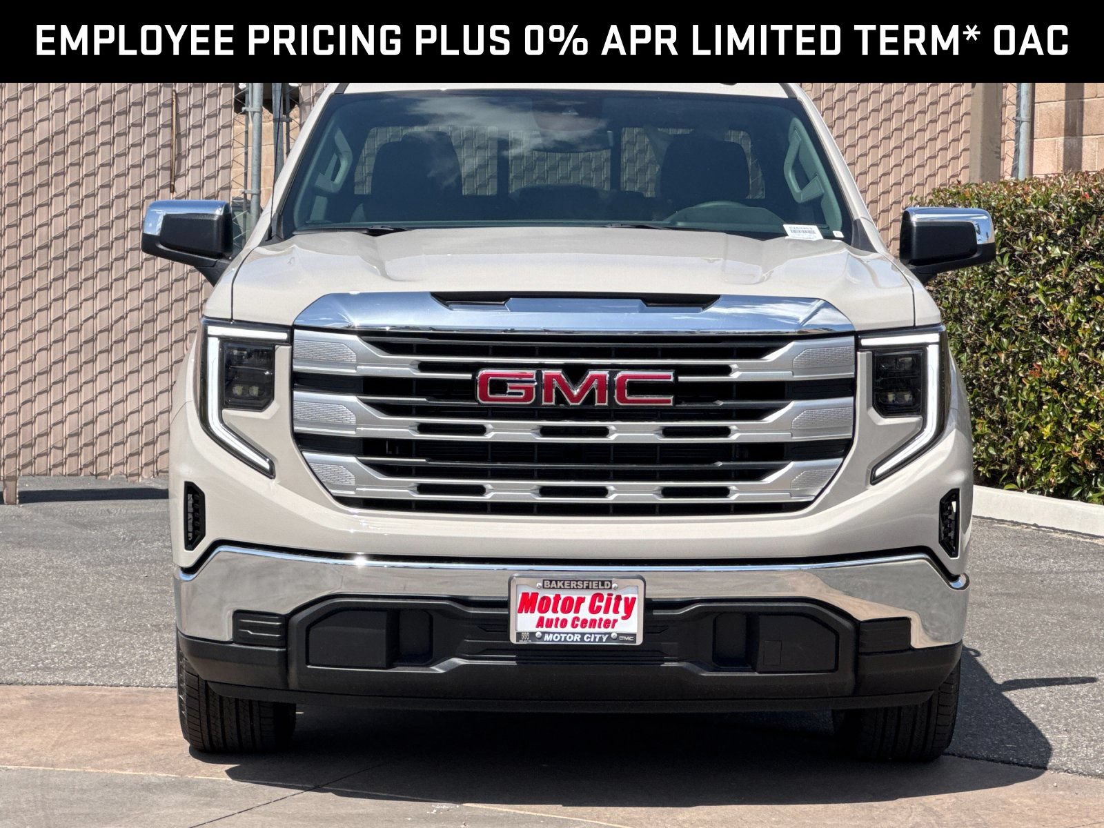2026 GMC Sierra 1500 SLE - Photo 8