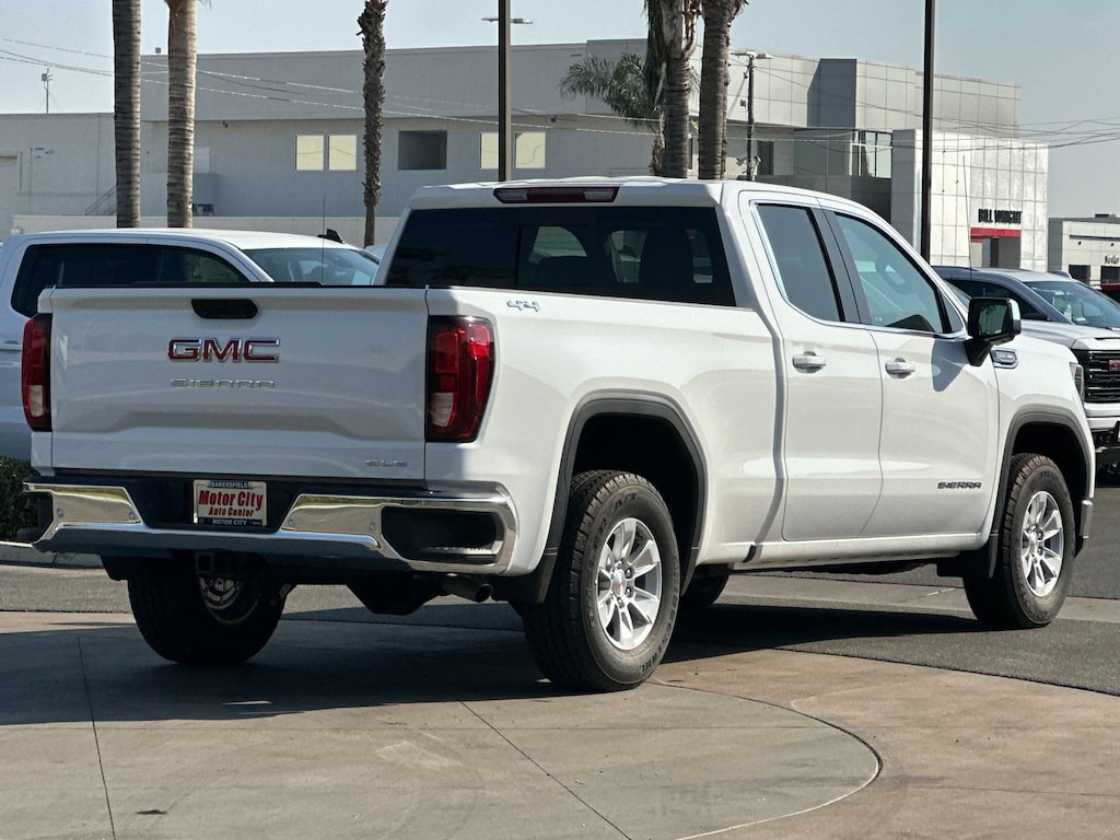 New 2025 GMC Sierra 1500 SLE Truck
