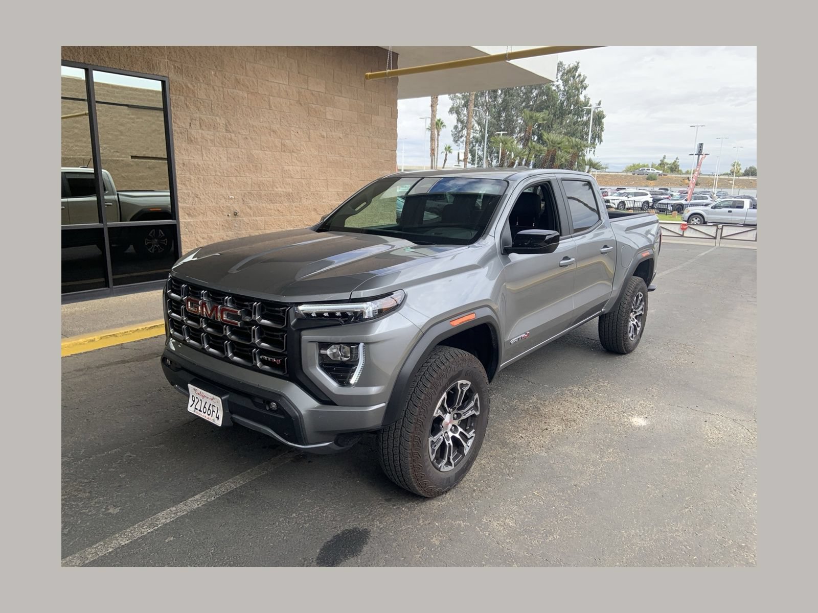 2025 GMC Canyon AT4 - Photo 1