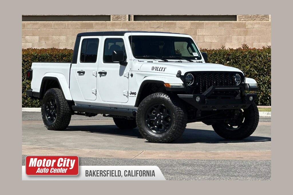 Used 2023 Jeep Gladiator Willys 4x4 Truck