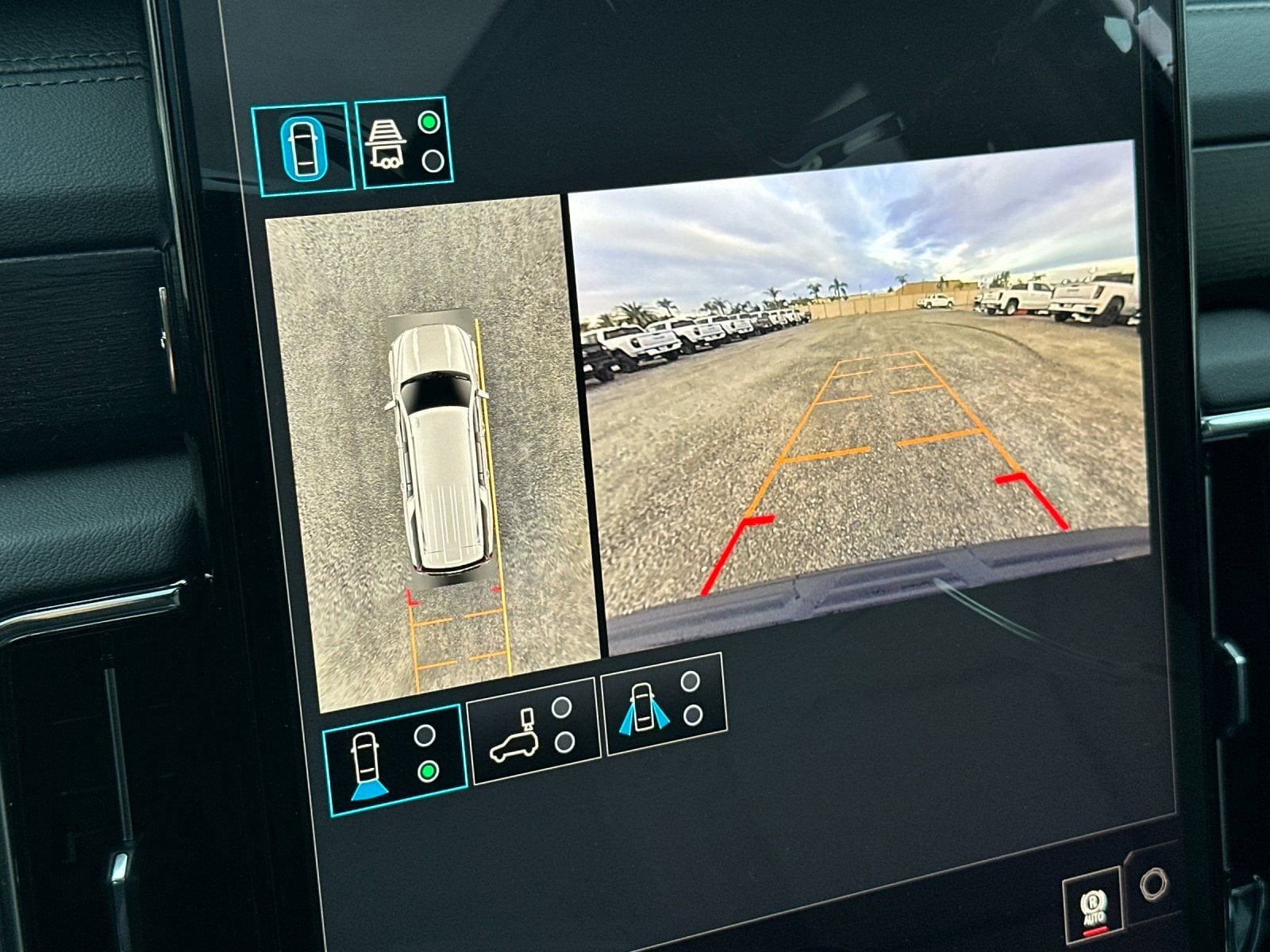 2026 GMC Yukon XL Denali - Photo 20