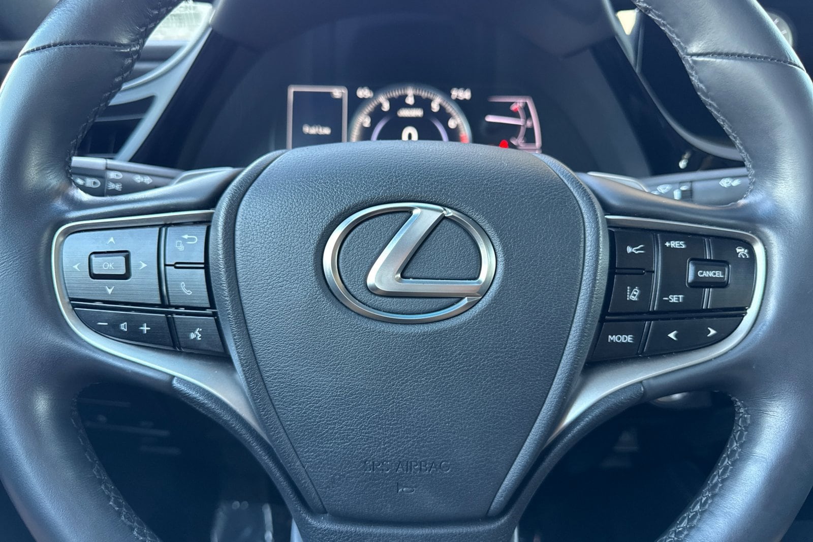 2024 Lexus ES 350 - Photo 23