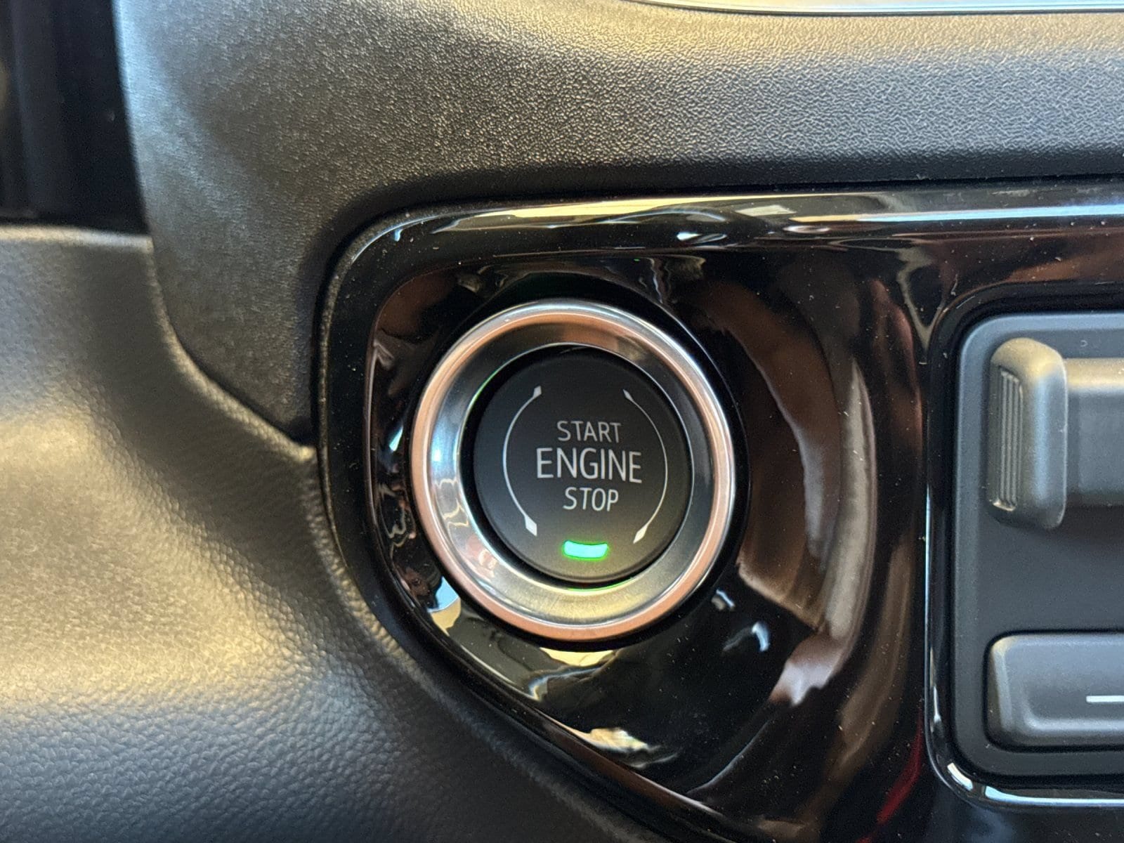 2026 GMC Sierra 1500 SLT - Photo 20