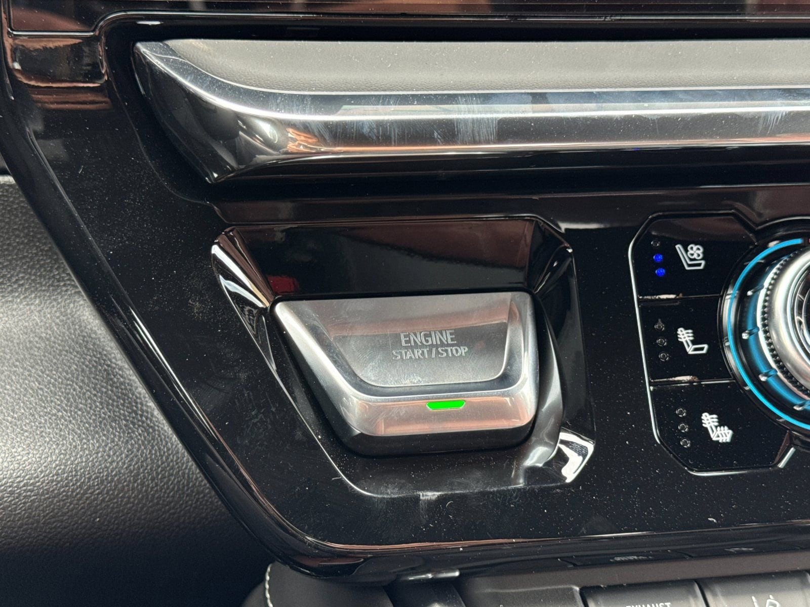 2026 GMC Sierra 2500HD Denali Ultimate - Photo 21