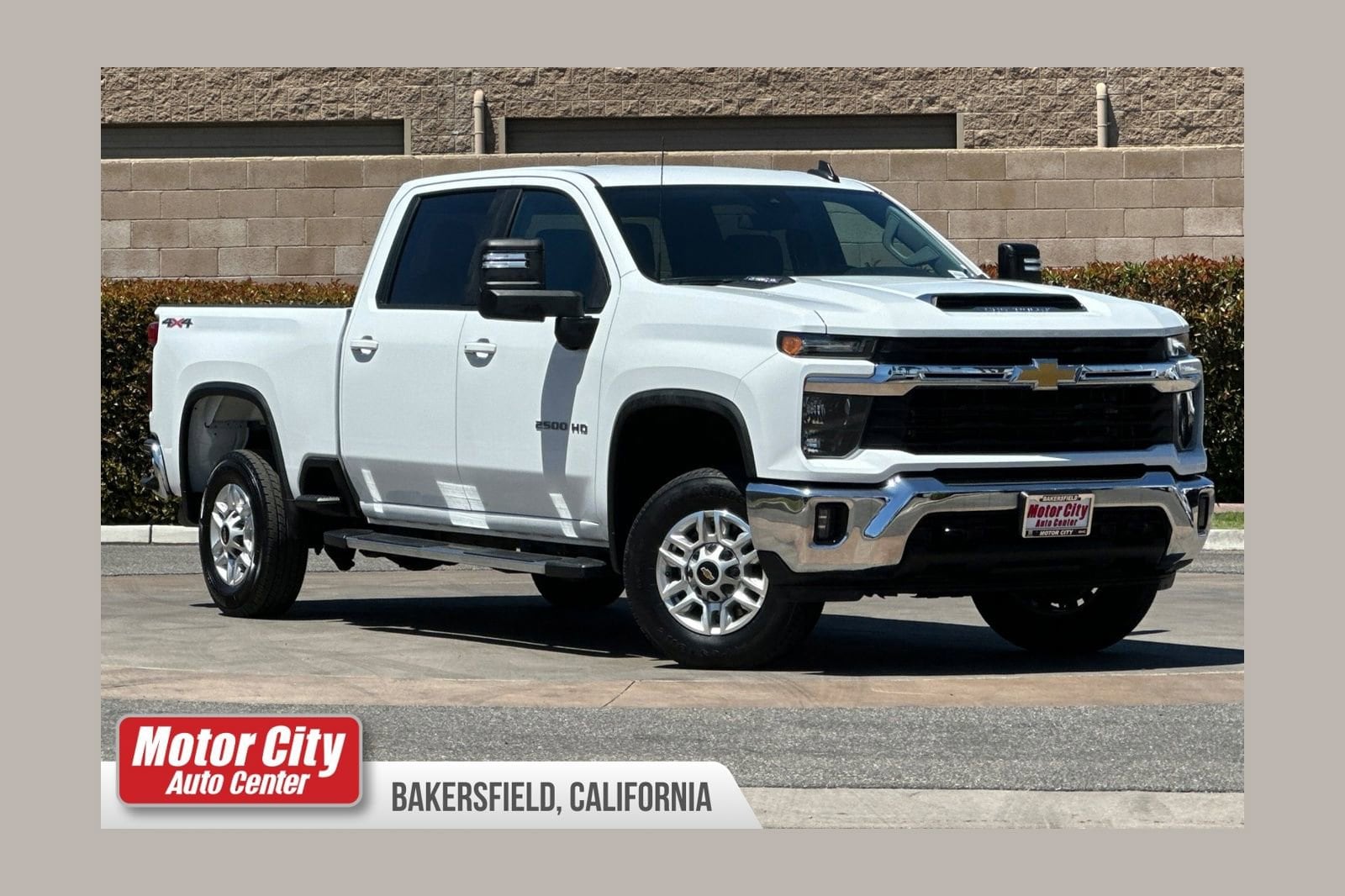 2025 Chevrolet Silverado HD LT 4WD Crew Cab Standard Box's photo