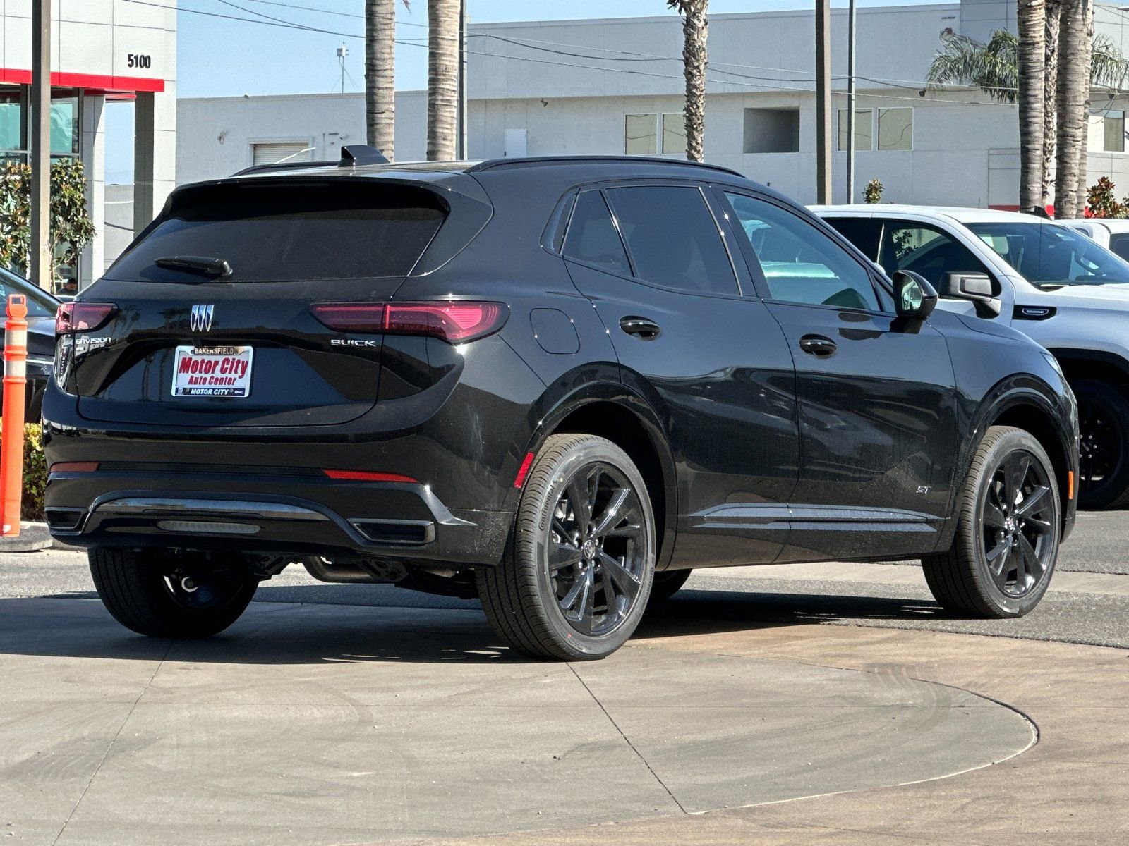 2026 Buick Envision Sport Touring photo 2