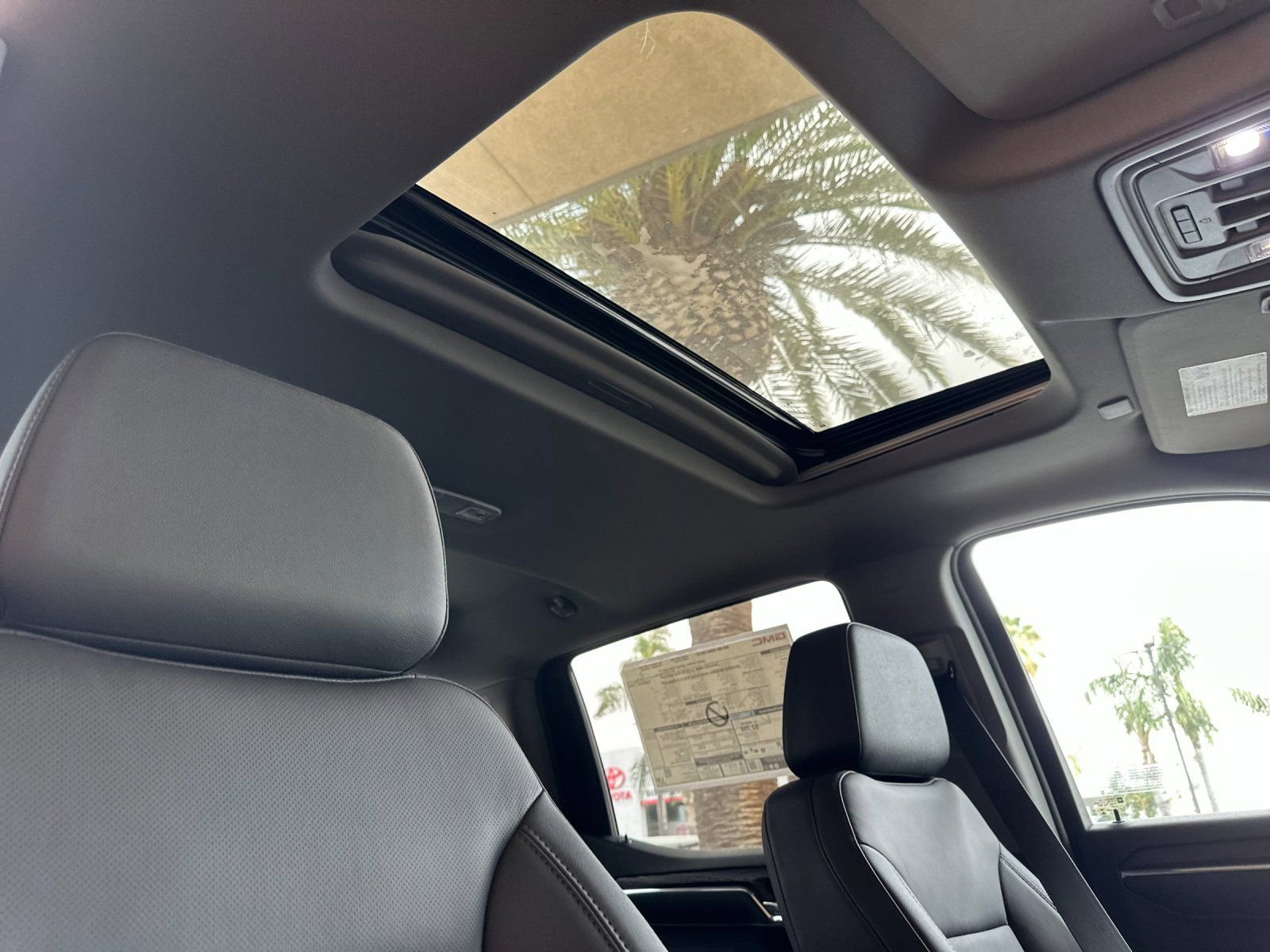 2026 GMC Sierra 1500 SLT - Photo 15