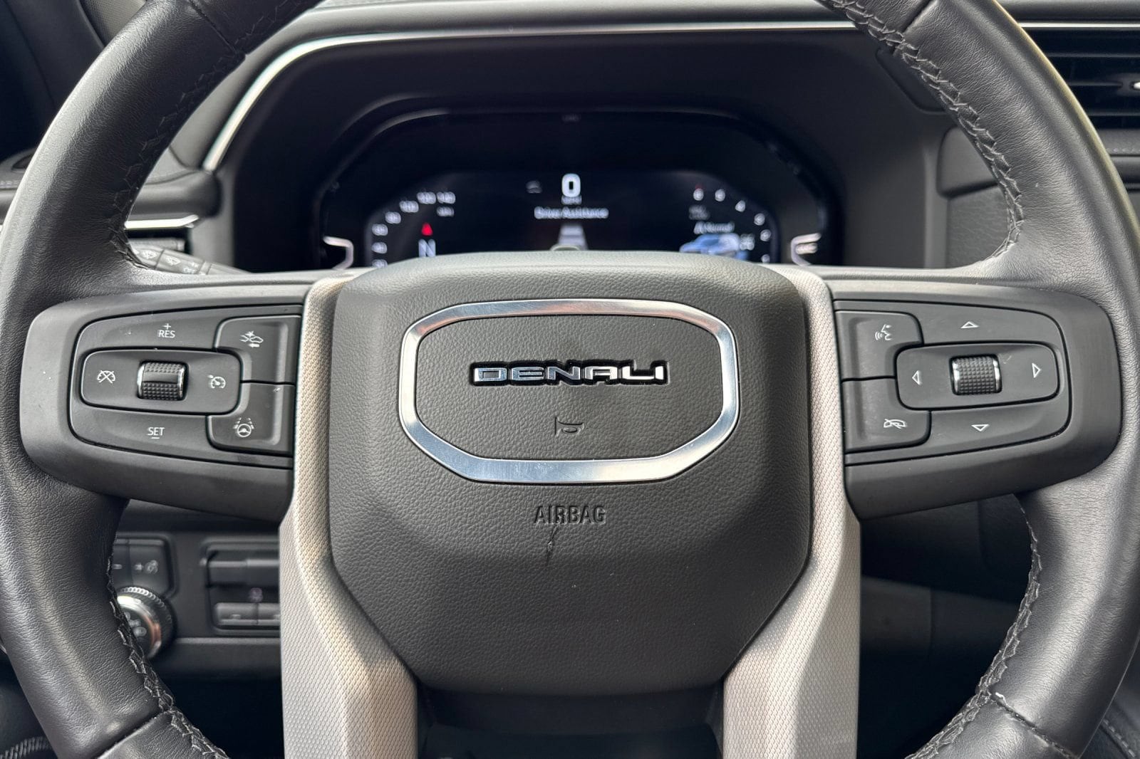 2024 GMC Yukon XL Denali - Photo 26
