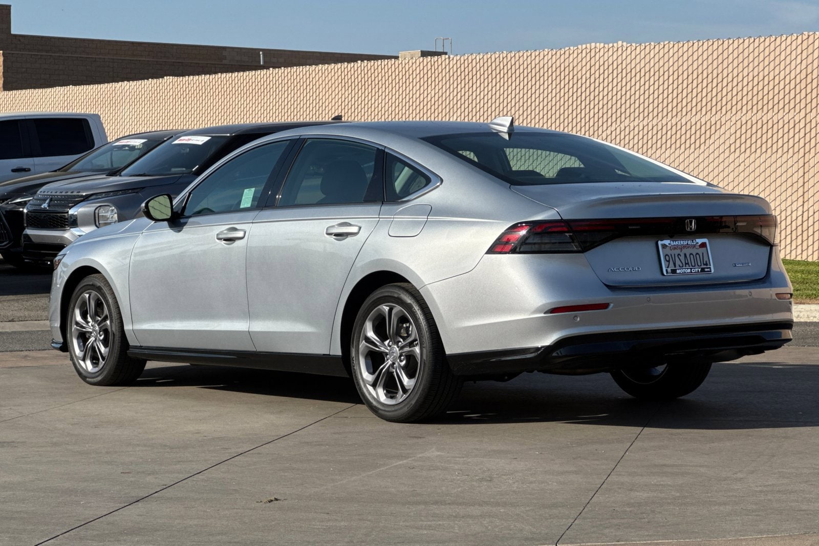 2025 Honda Accord Hybrid EX-L - Photo 6