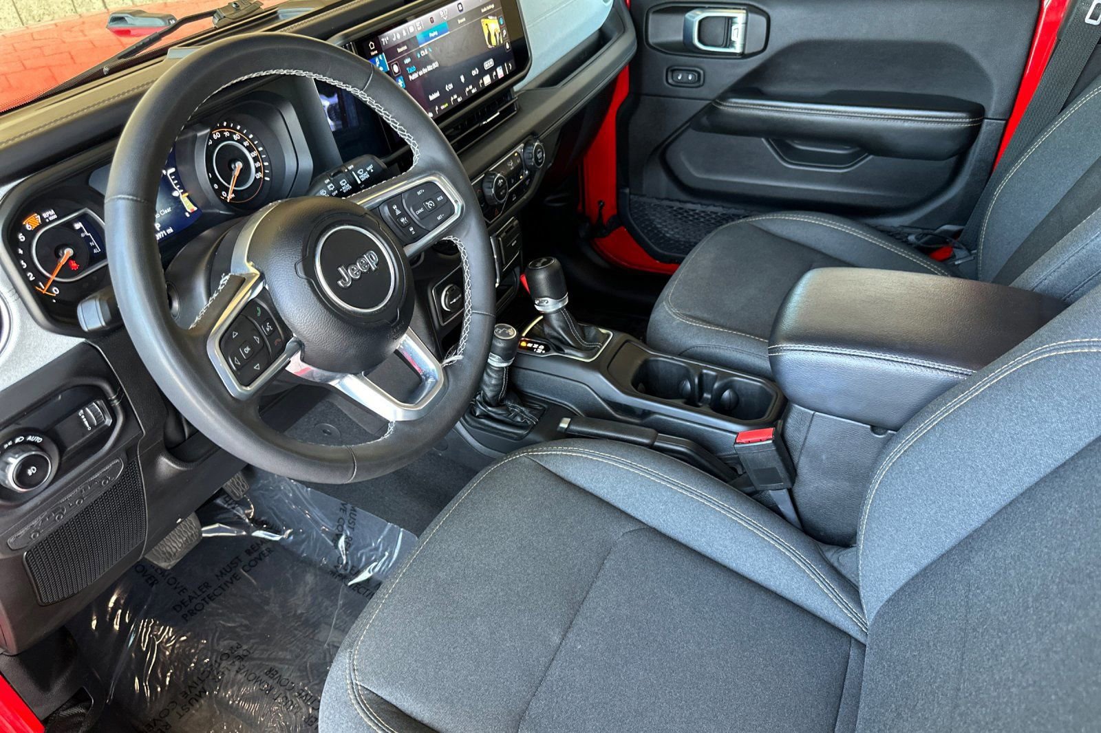 2025 Jeep Wrangler 4-Door Sahara - Photo 10