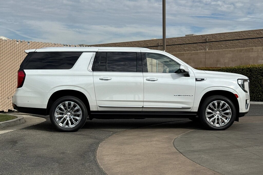 Used 2024 GMC Yukon XL Denali SUV