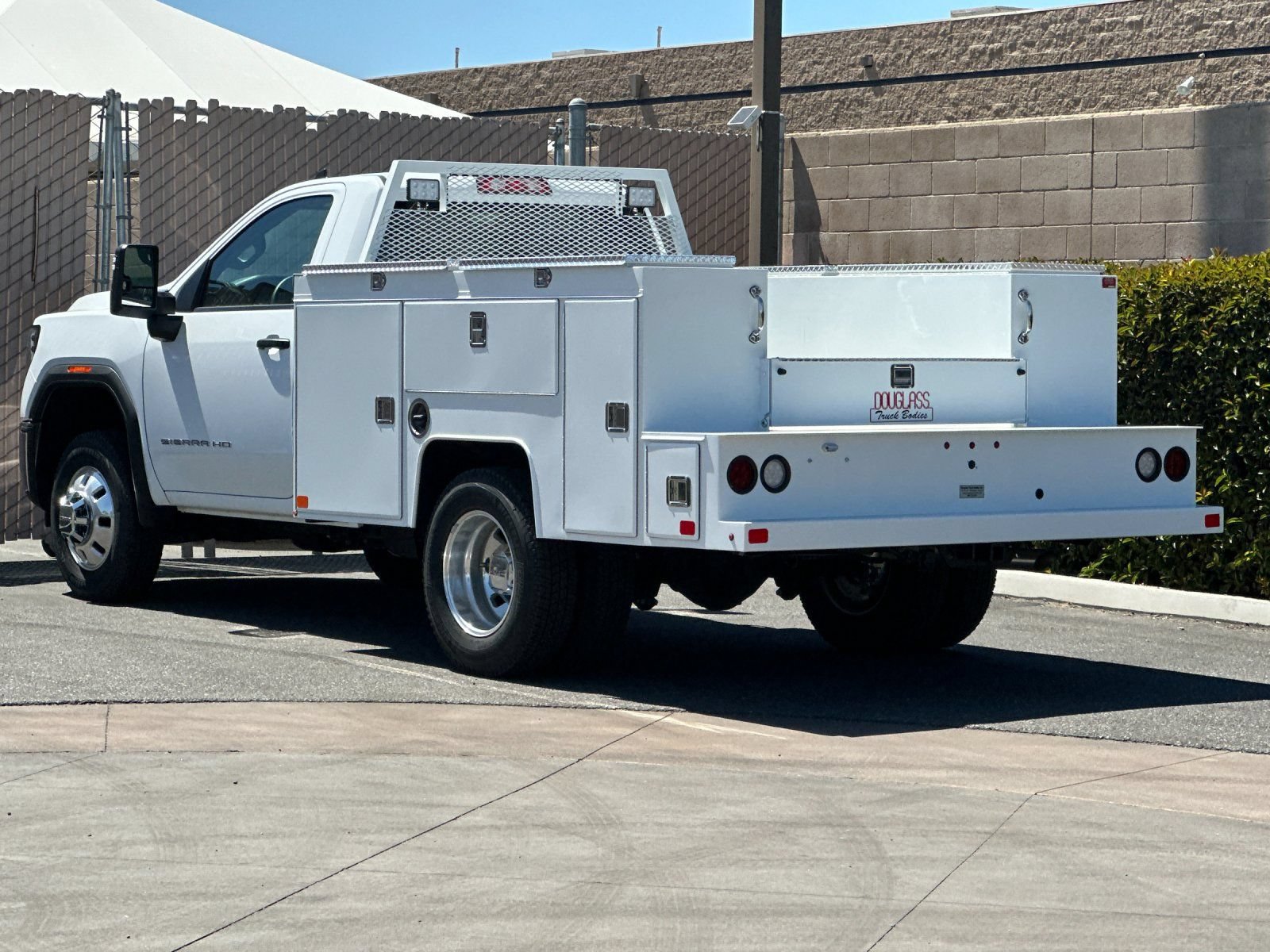 2025 GMC Sierra 3500HD Pro - Photo 6