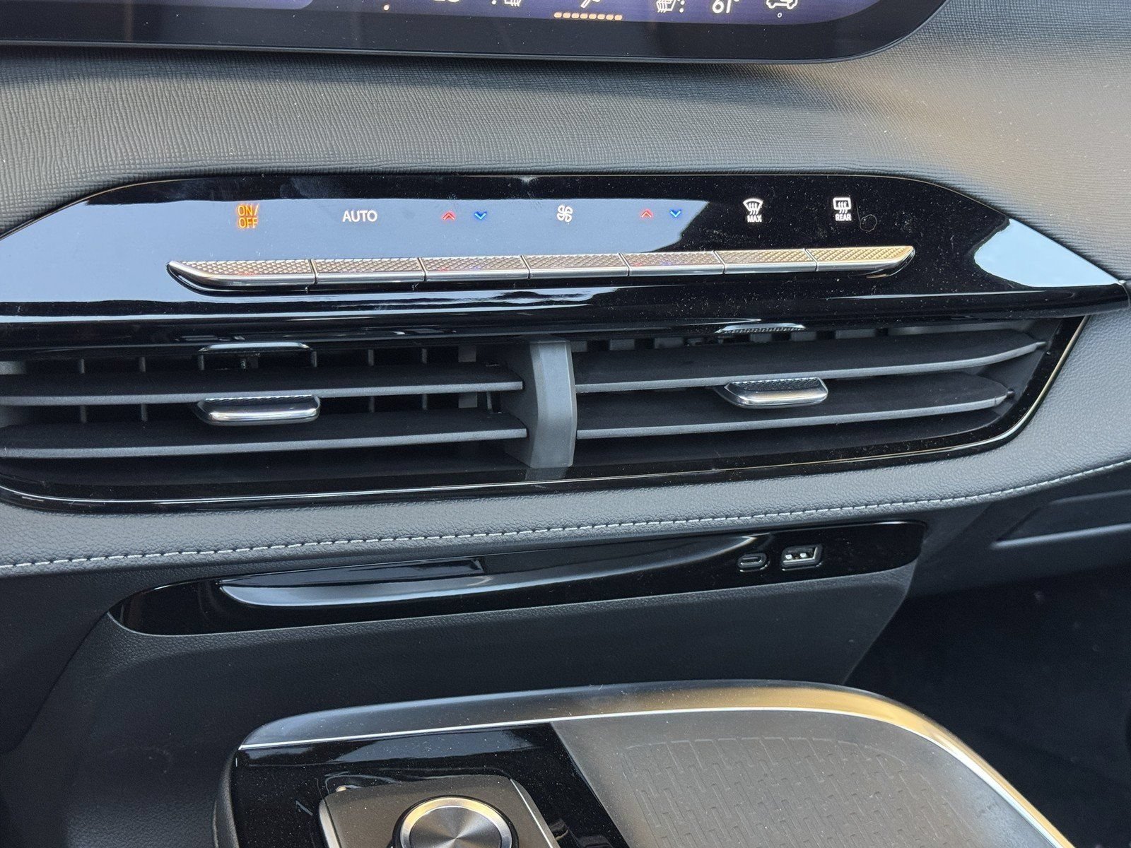 2026 Buick Enclave Sport Touring - Photo 18