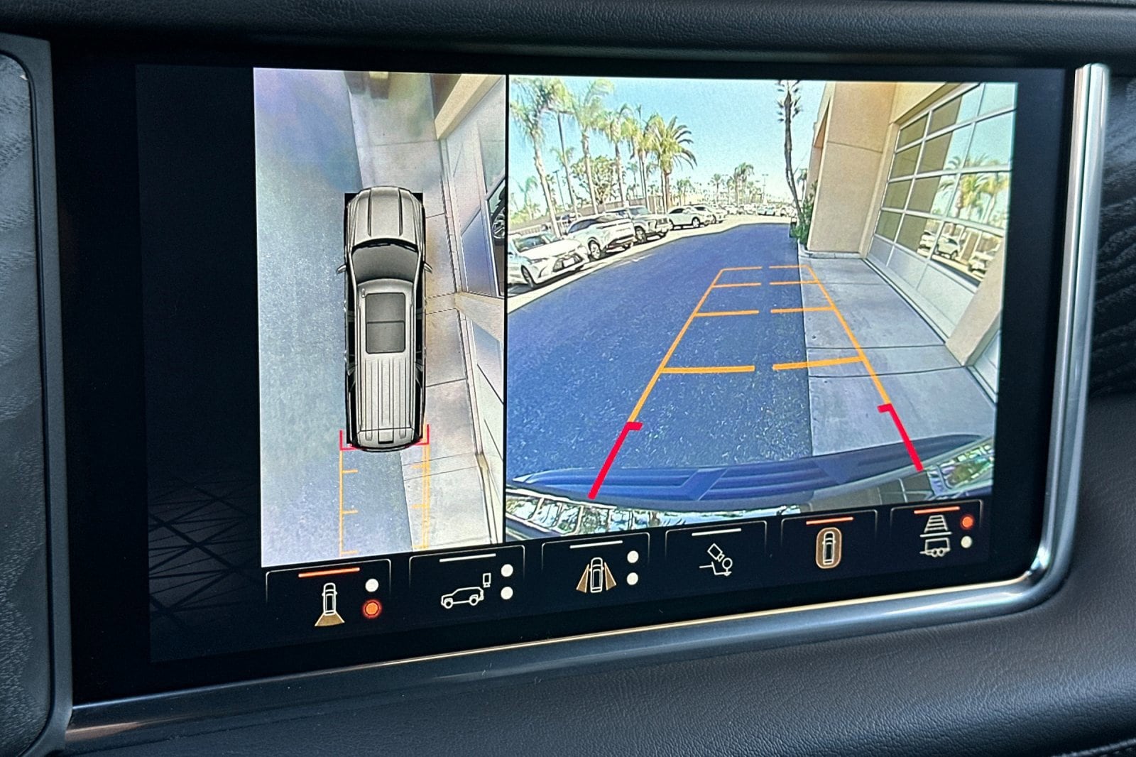2024 GMC Yukon Denali - Photo 21