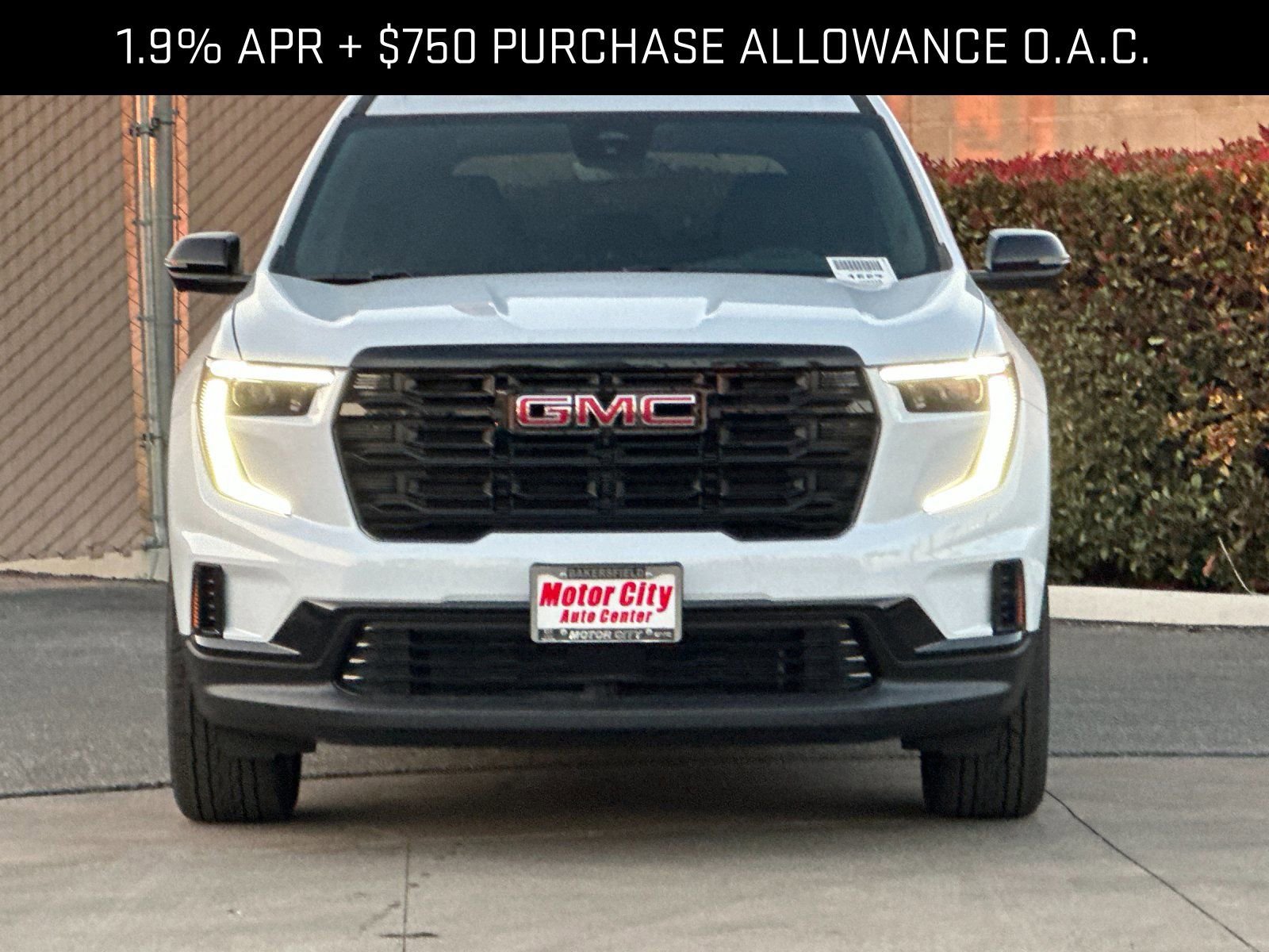 2026 GMC Acadia Elevation photo 3