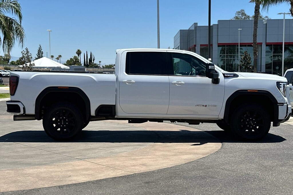 Used 2025 GMC Sierra 2500 HD AT4 Truck