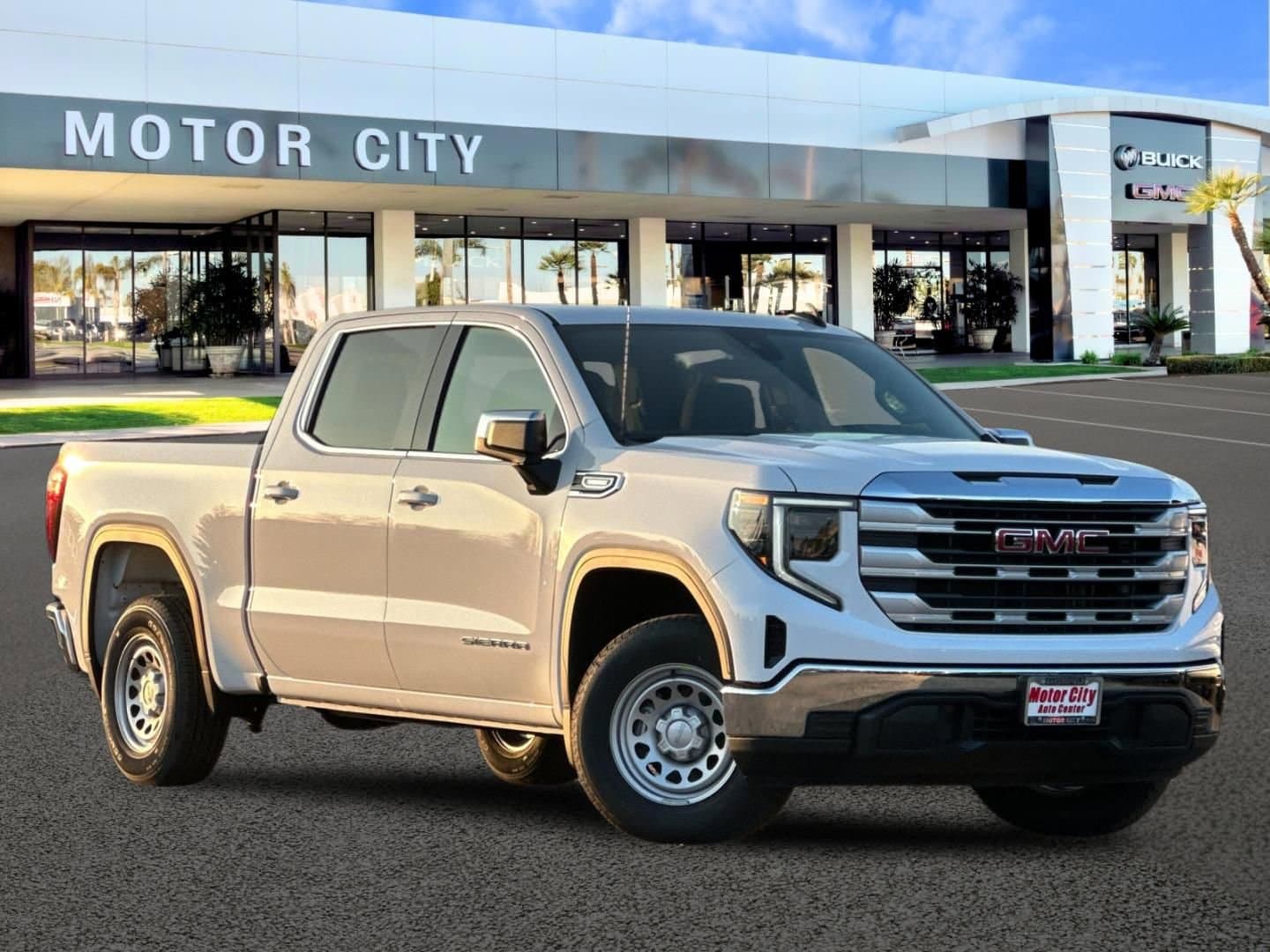 2026 GMC Sierra 1500 SLE's photo