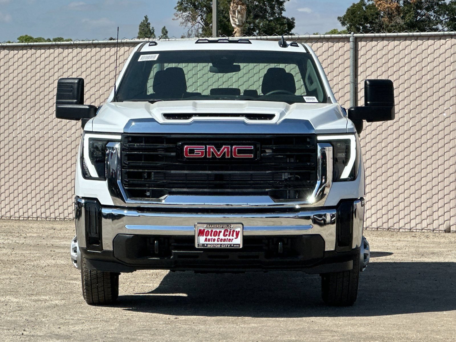 2026 GMC Sierra 3500 Chassis Cab Pro - Photo 8