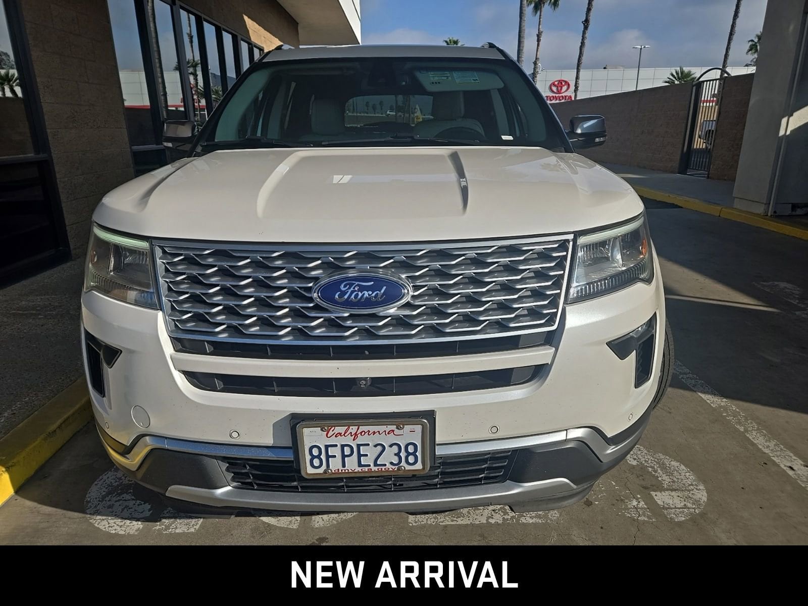 2018 Ford Explorer Platinum's photo