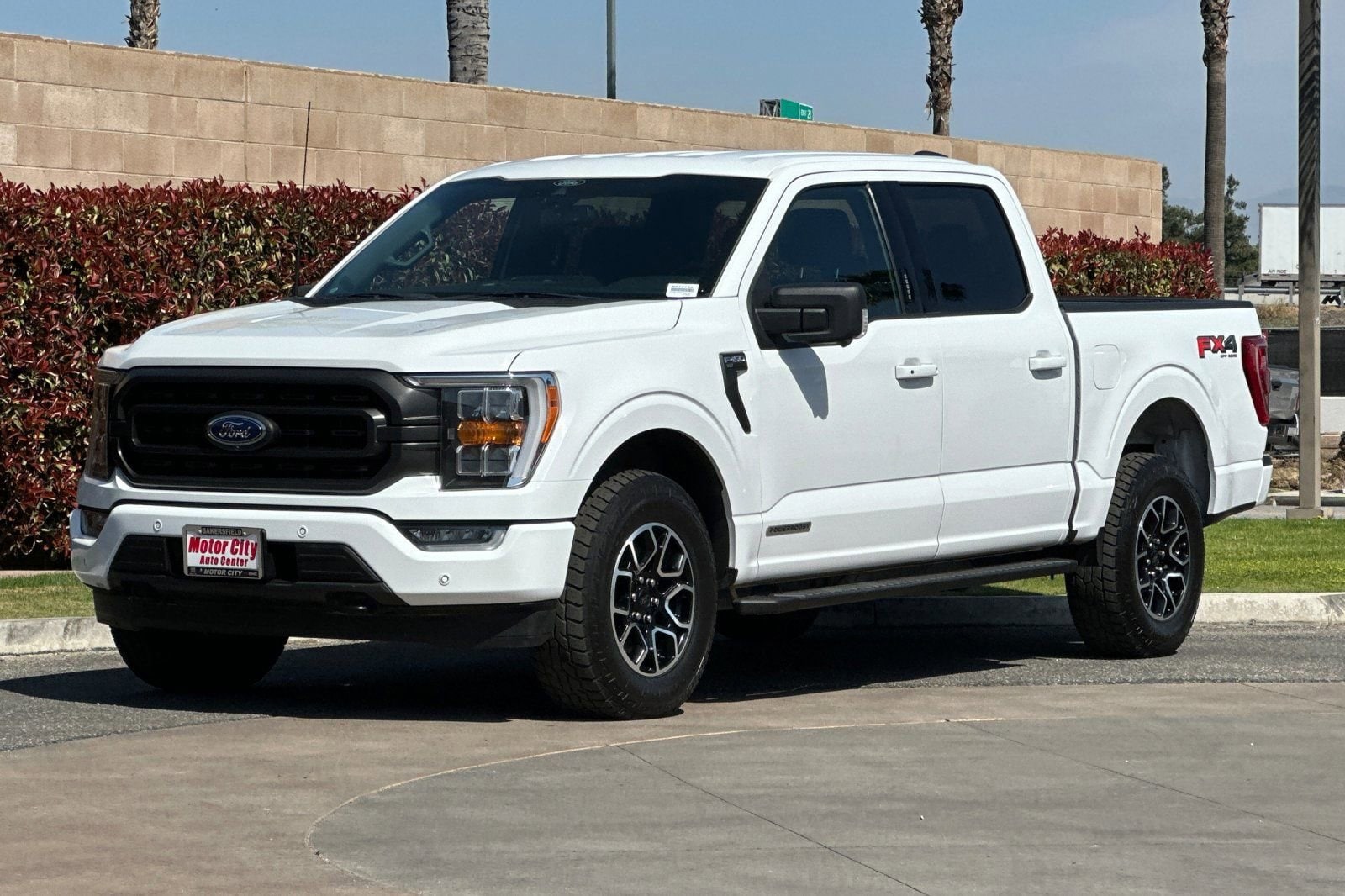 2022 Ford F-150 XL photo 3