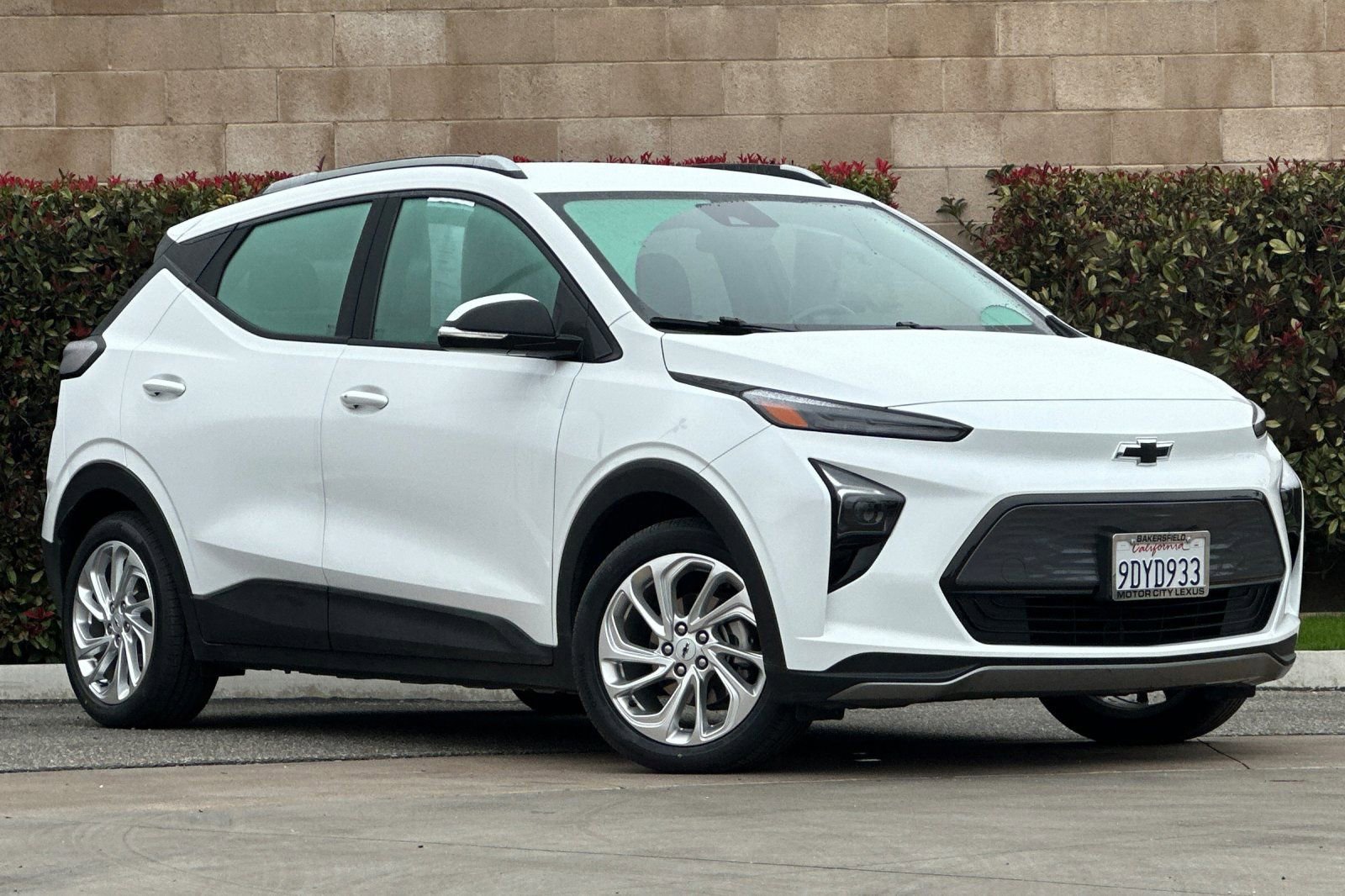 Used 2023 Chevrolet Bolt EUV LT with VIN 1G1FY6S00P4116359 for sale in Bakersfield, CA