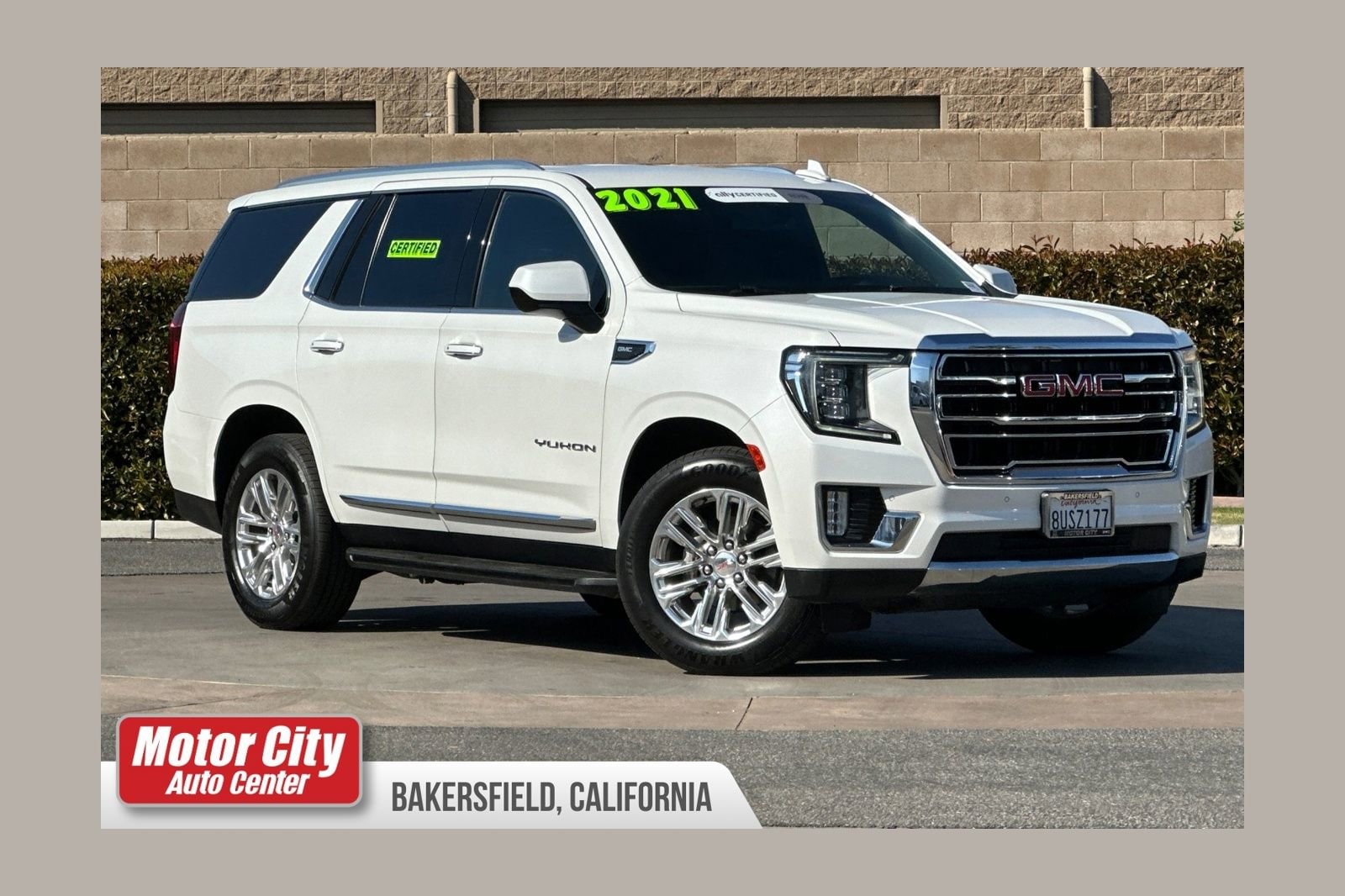 2021 GMC Yukon SLT photo 1