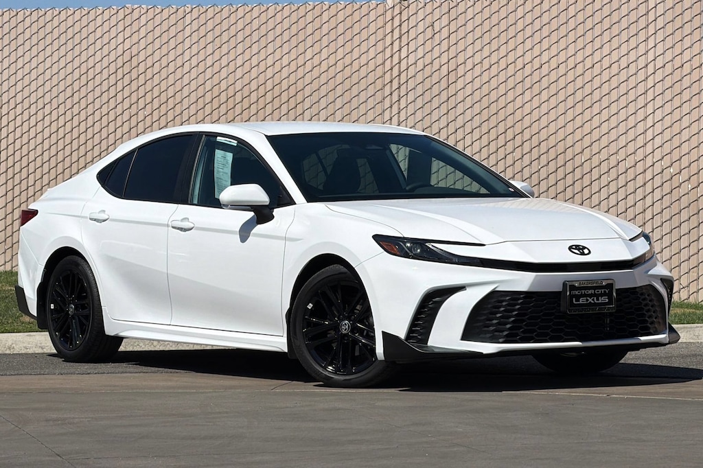 Used 2026 Toyota Camry SE Sedan