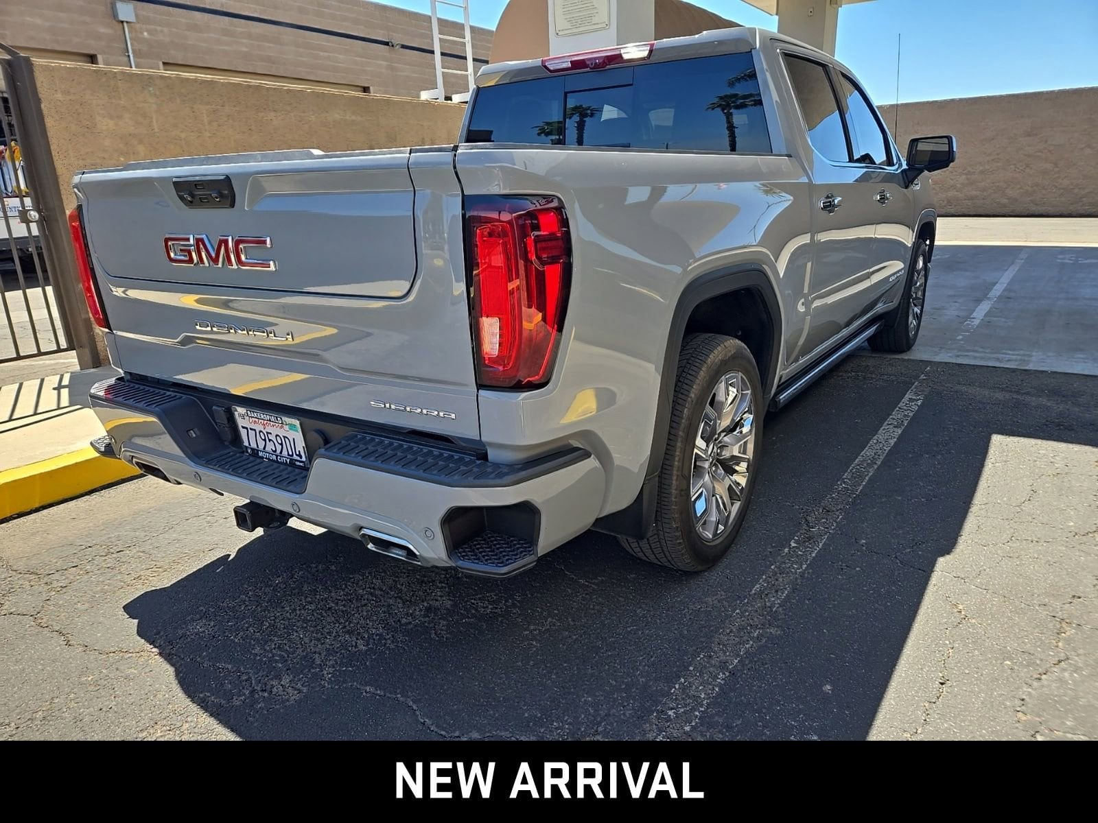 2025 GMC Sierra 1500 Denali photo 5