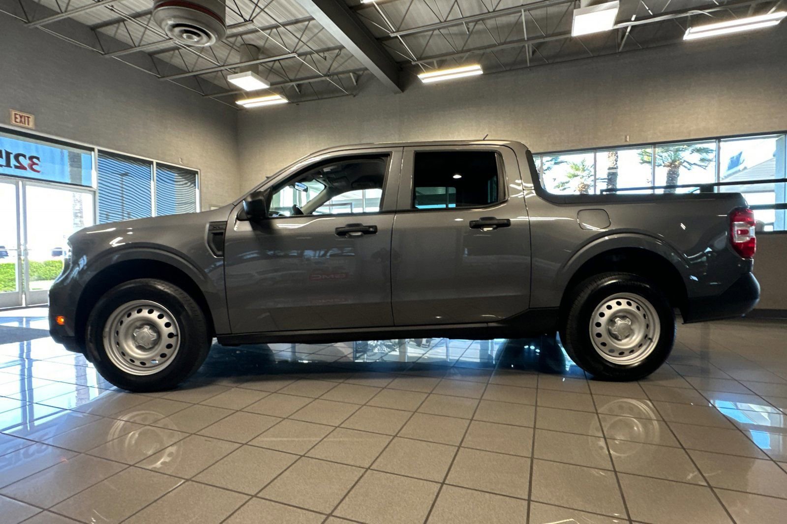 2025 Ford Maverick XL photo 6