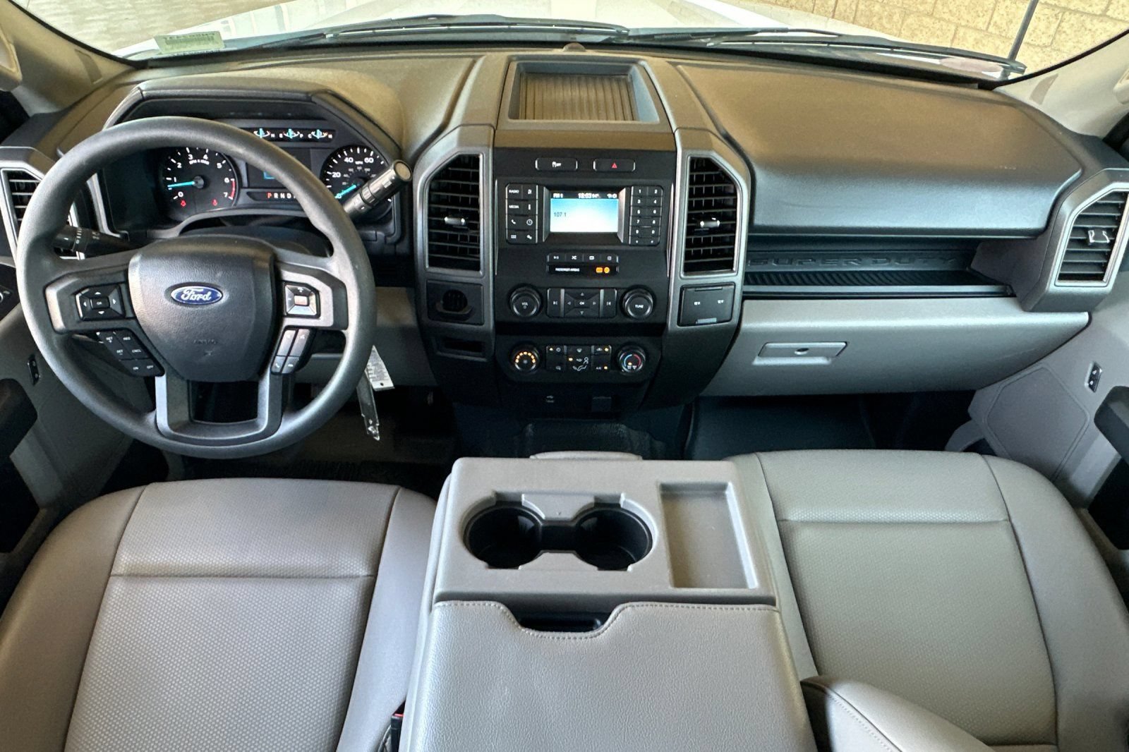 2022 Ford F-350 Super Duty Chassis Cab XL - Photo 13
