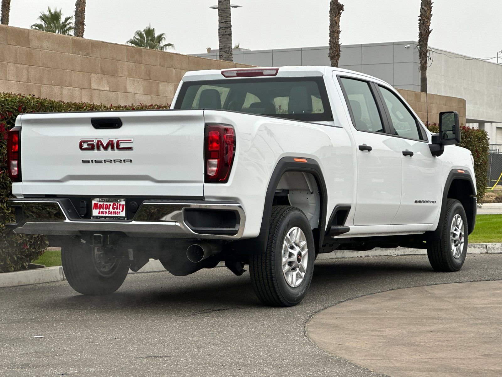 2026 GMC Sierra 2500 HD Pro photo 2