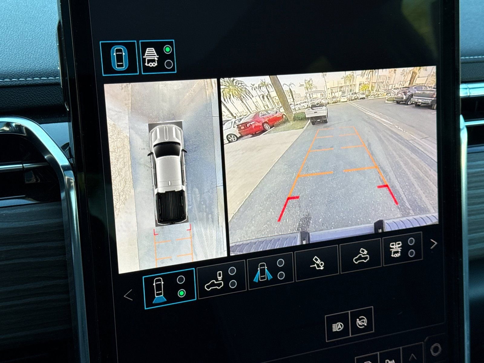 2025 GMC Sierra EV Denali - Photo 18