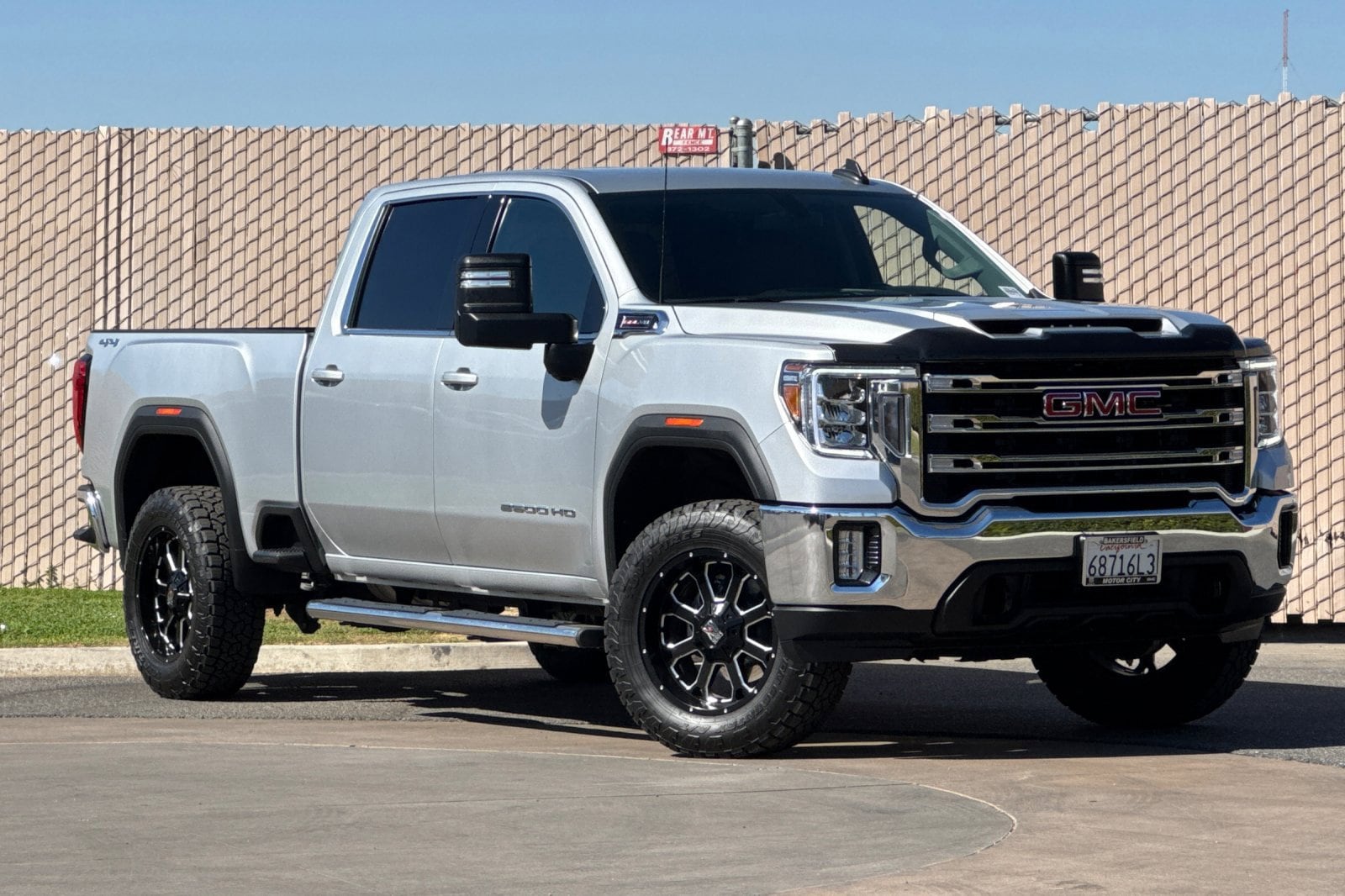 2022 GMC Sierra 2500HD SLE - Photo 2