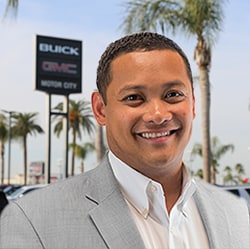 Staff member RICHARD DEL ROSARIO from bc77184a5b25