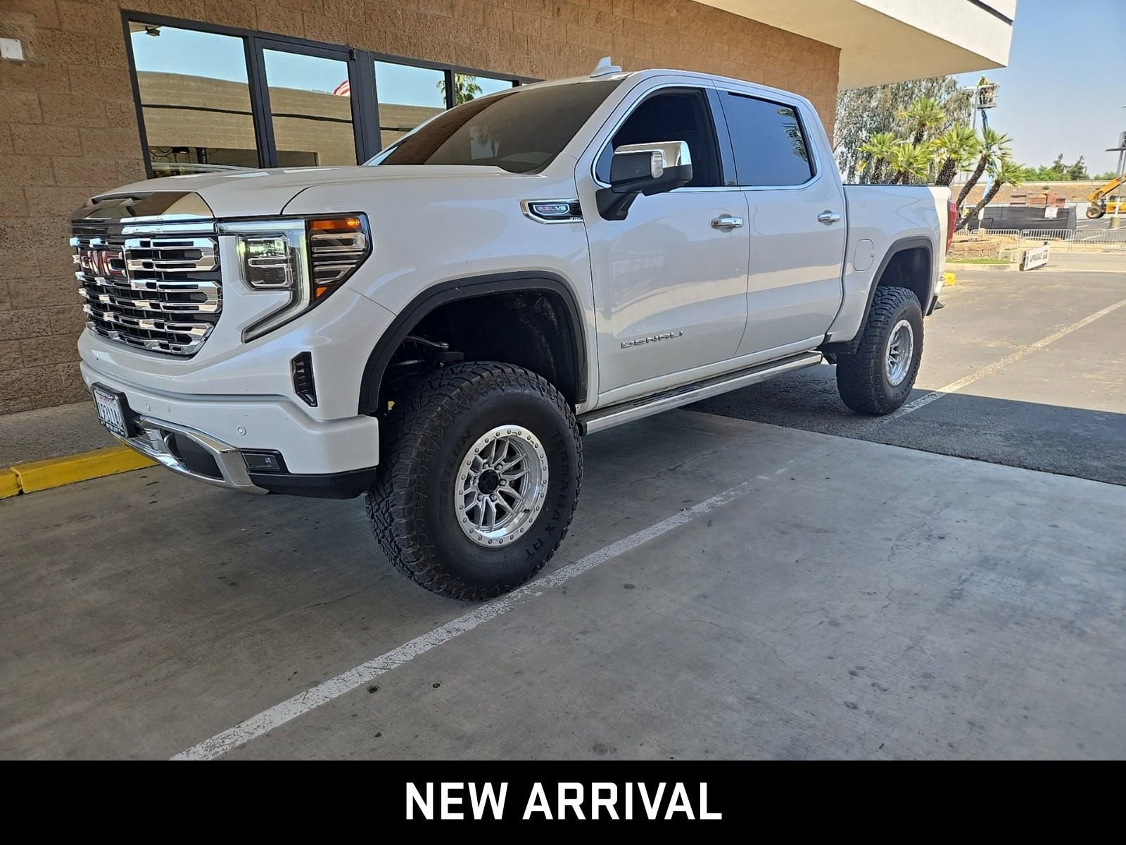 2024 GMC Sierra 4WD Crew Cab Short Box Denali's photo