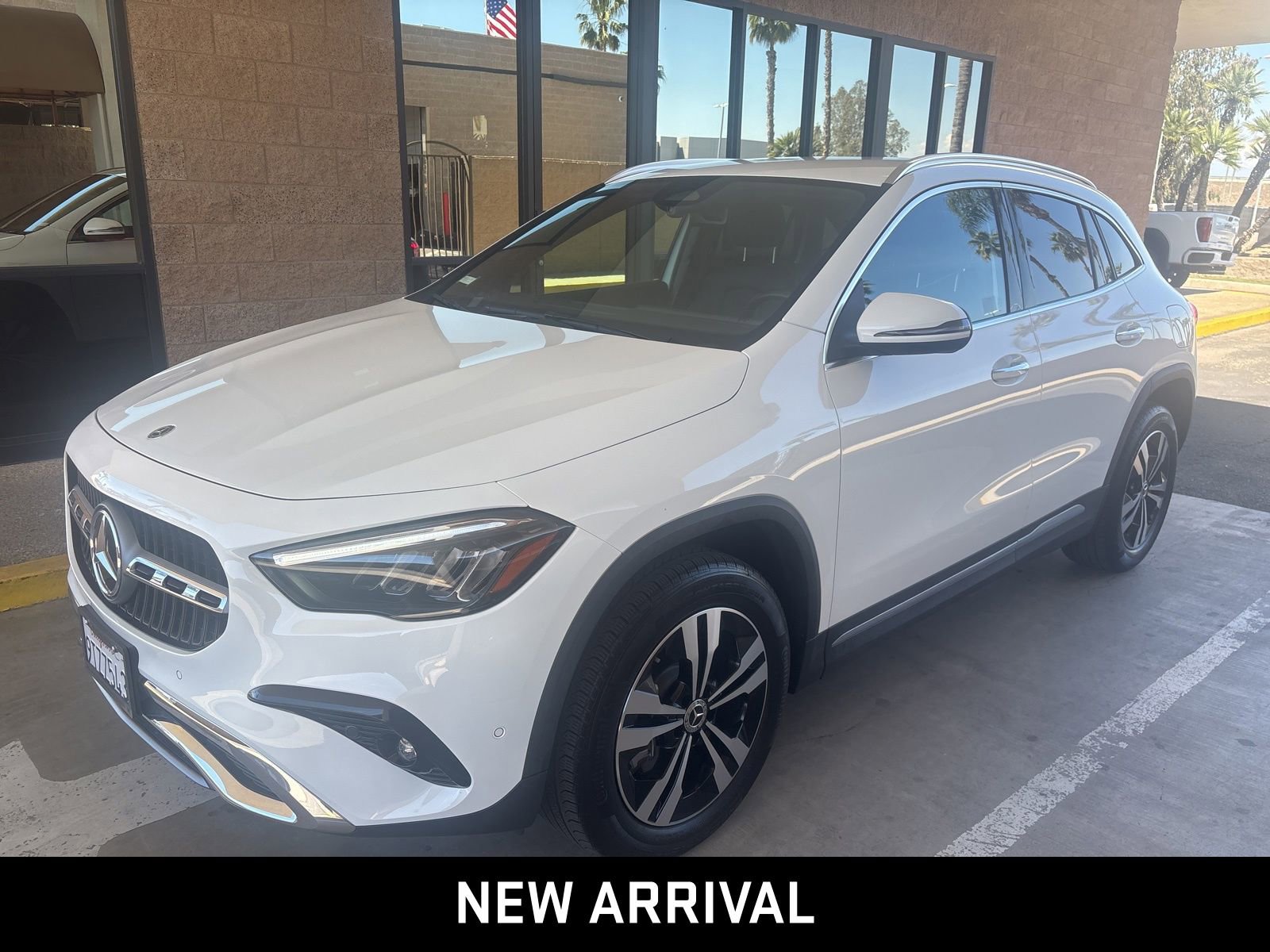 2025 Mercedes-Benz GLA 250 4matic photo 2