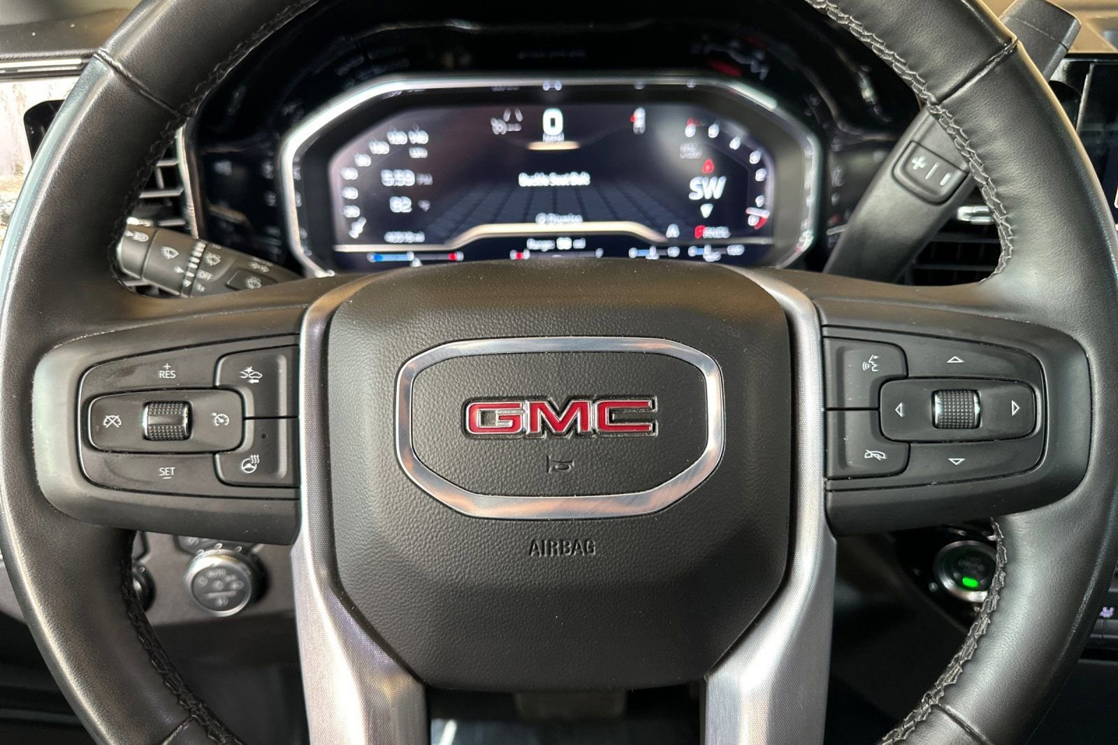 2025 GMC Sierra 1500 SLT - Photo 24