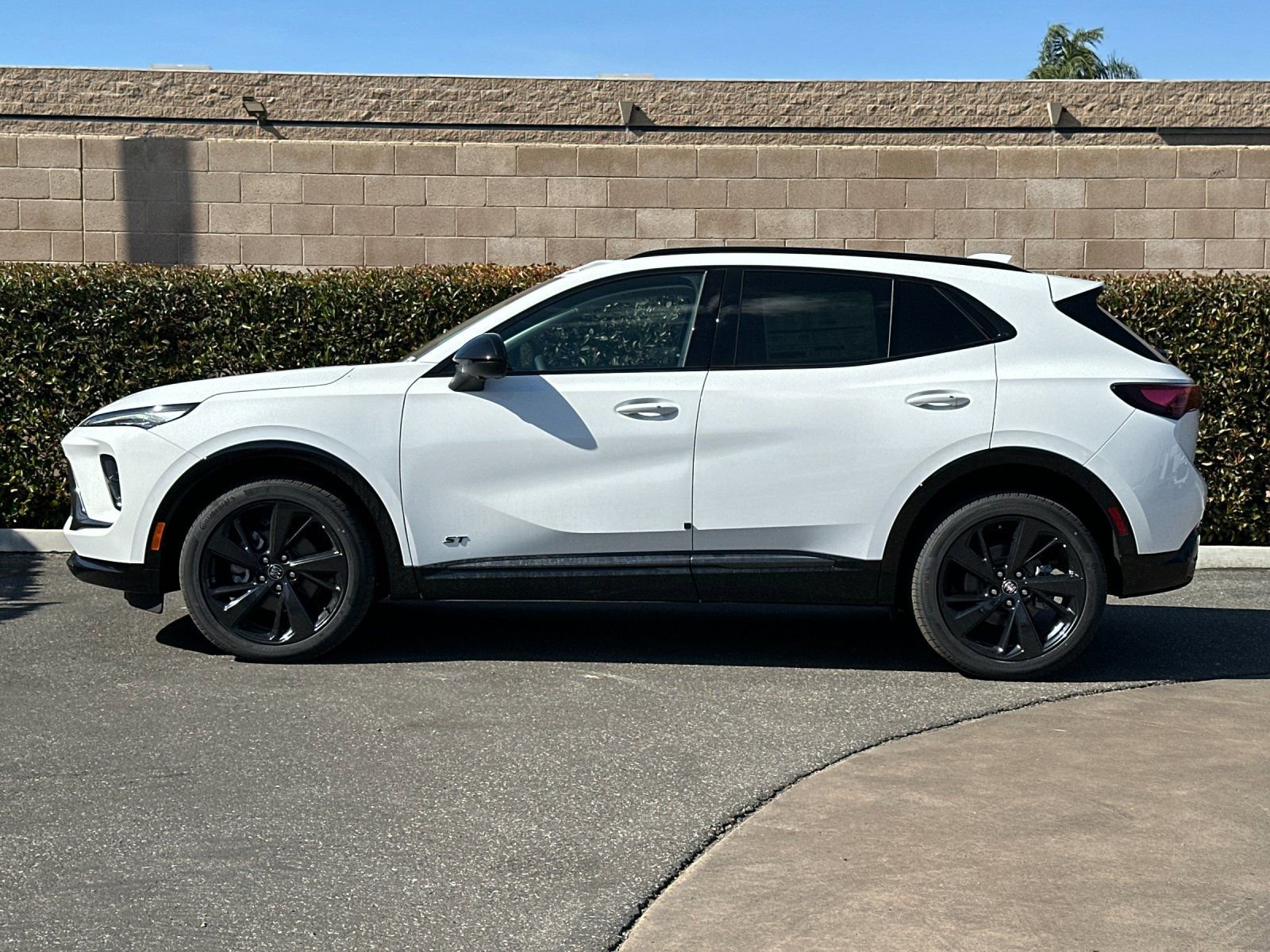 2026 Buick Envision Sport Touring photo 5