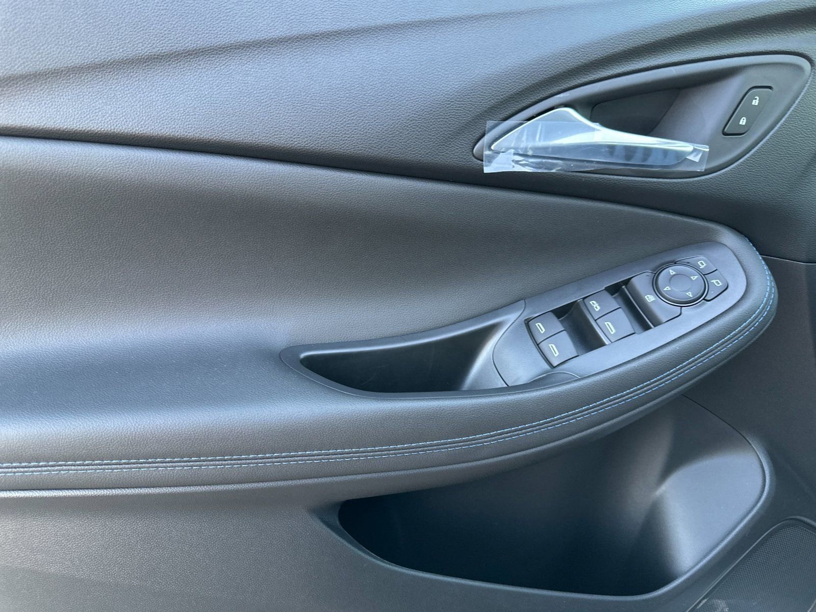 2026 Buick Encore GX Sport Touring - Photo 10