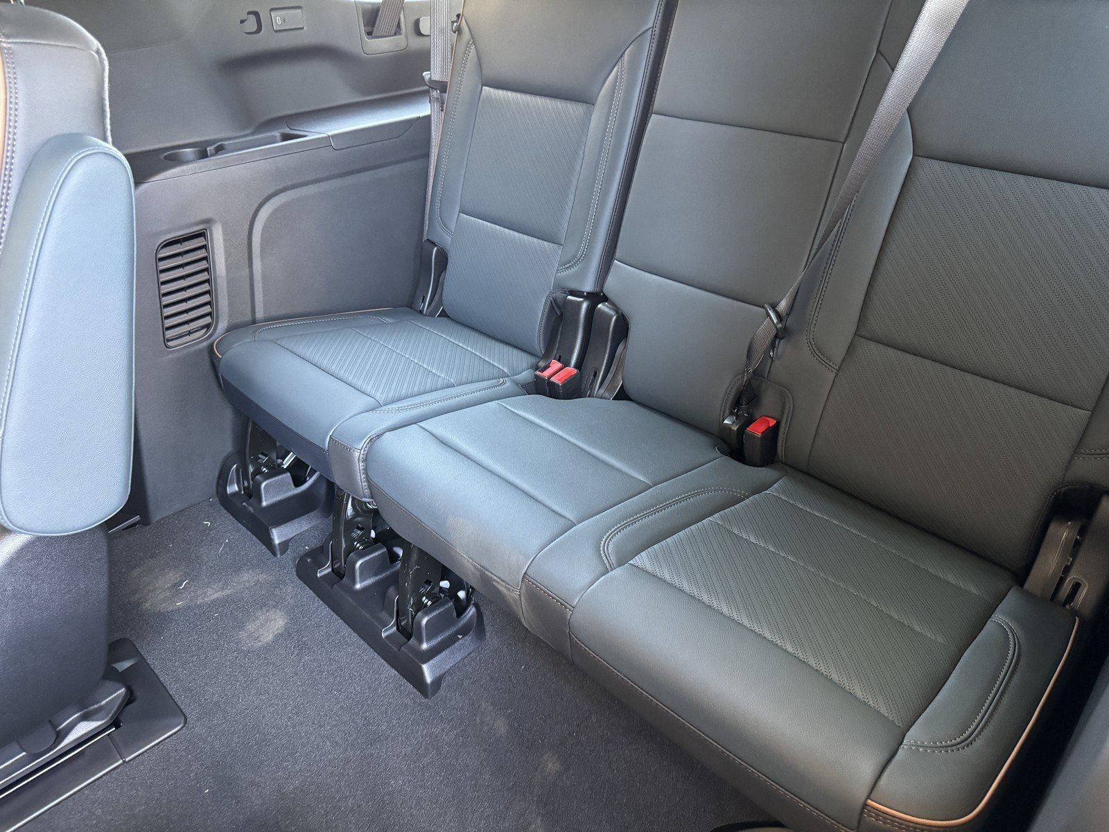 2026 GMC Yukon XL AT4 - Photo 16