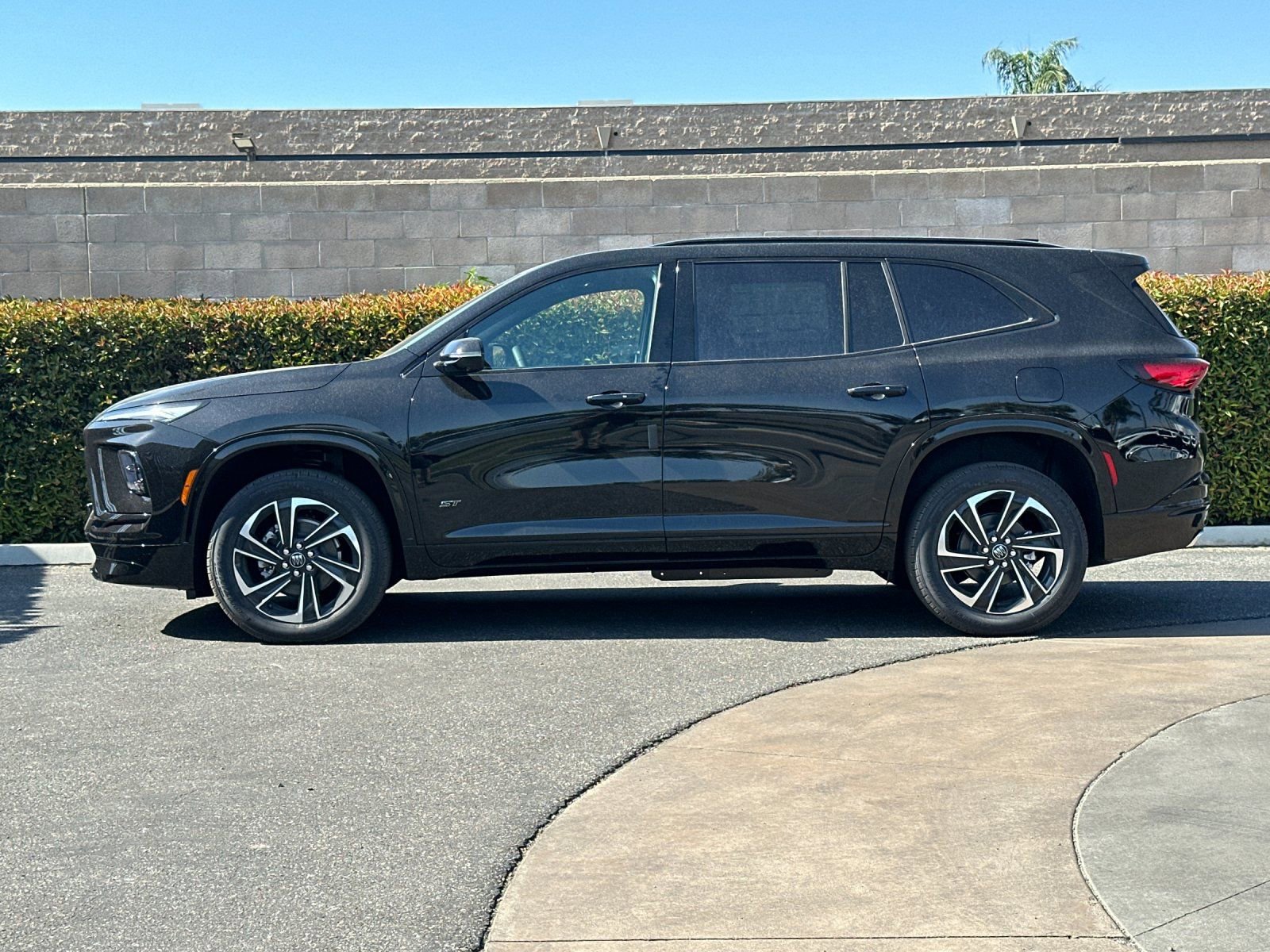2026 Buick Enclave Sport Touring - Photo 6