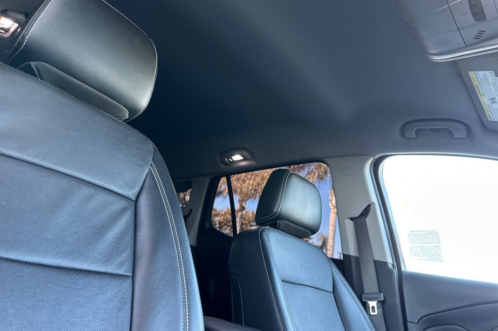 2023 GMC Terrain SLT - Photo 18