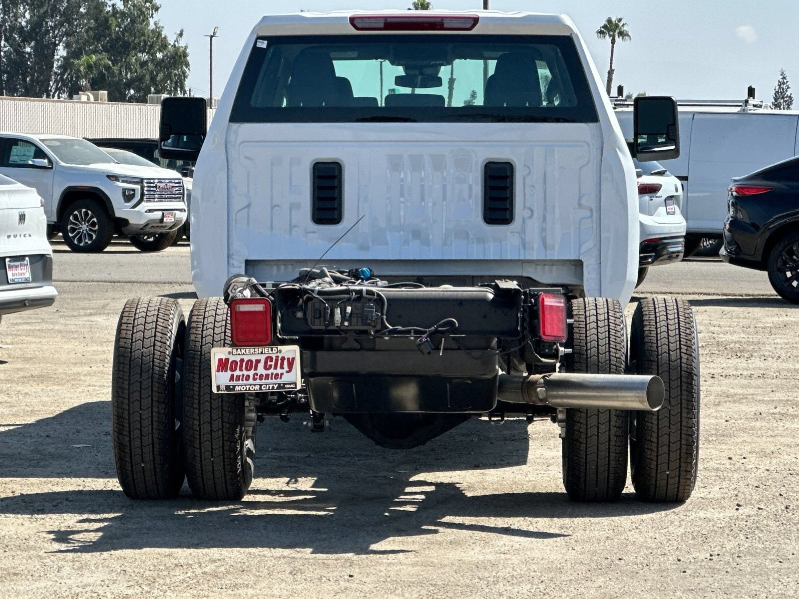 2026 GMC Sierra 3500 Chassis Cab Pro - Photo 4