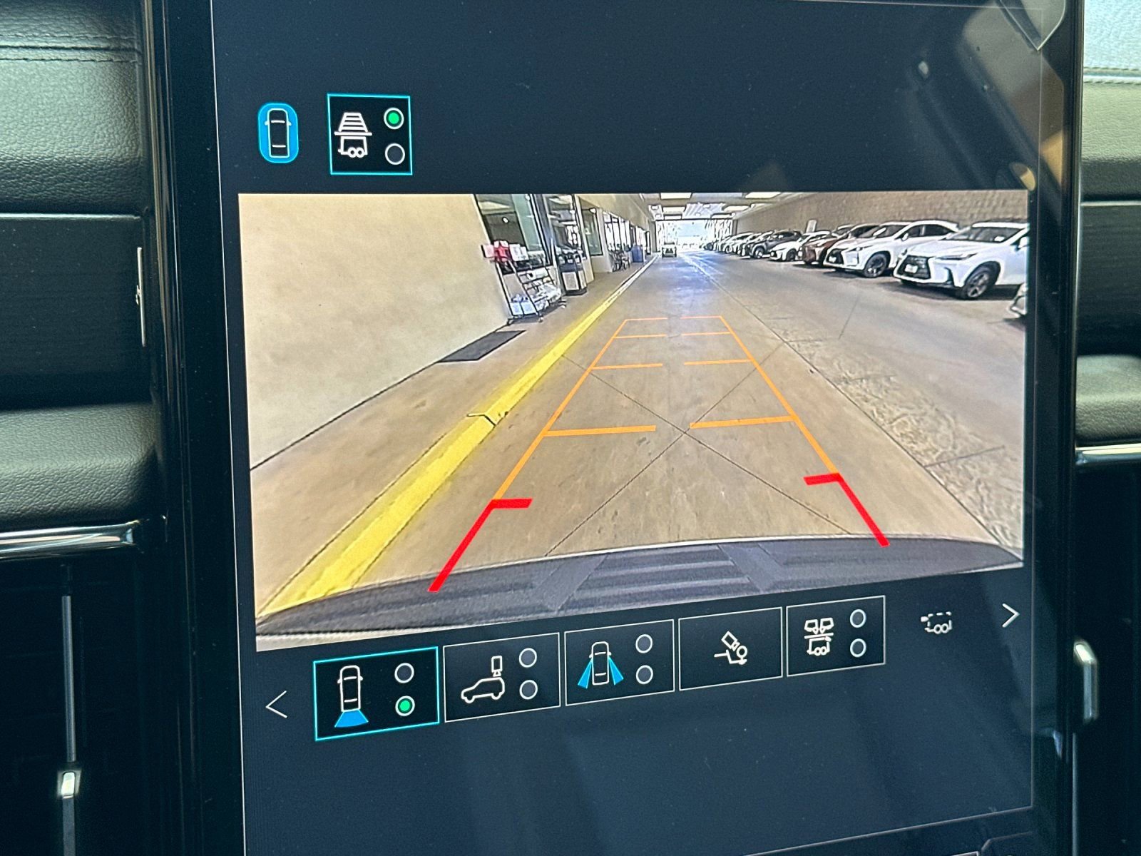 2026 GMC Yukon XL Denali - Photo 19