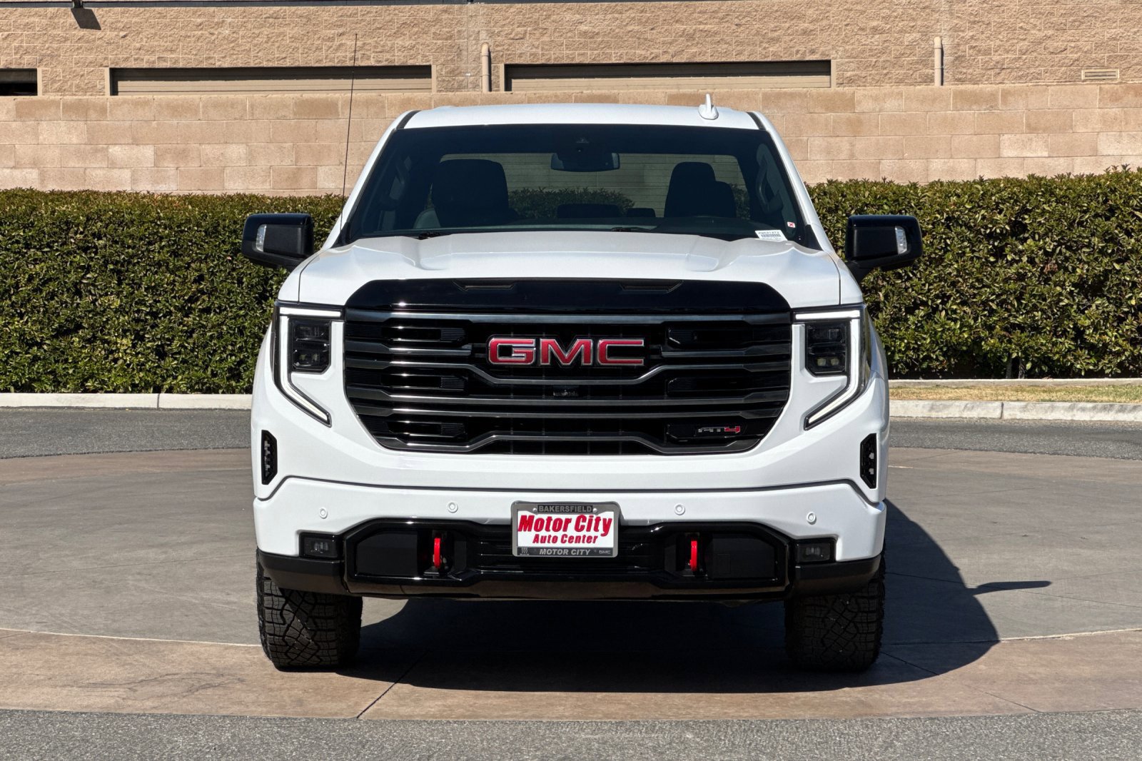 2025 GMC Sierra 1500 AT4 - Photo 9