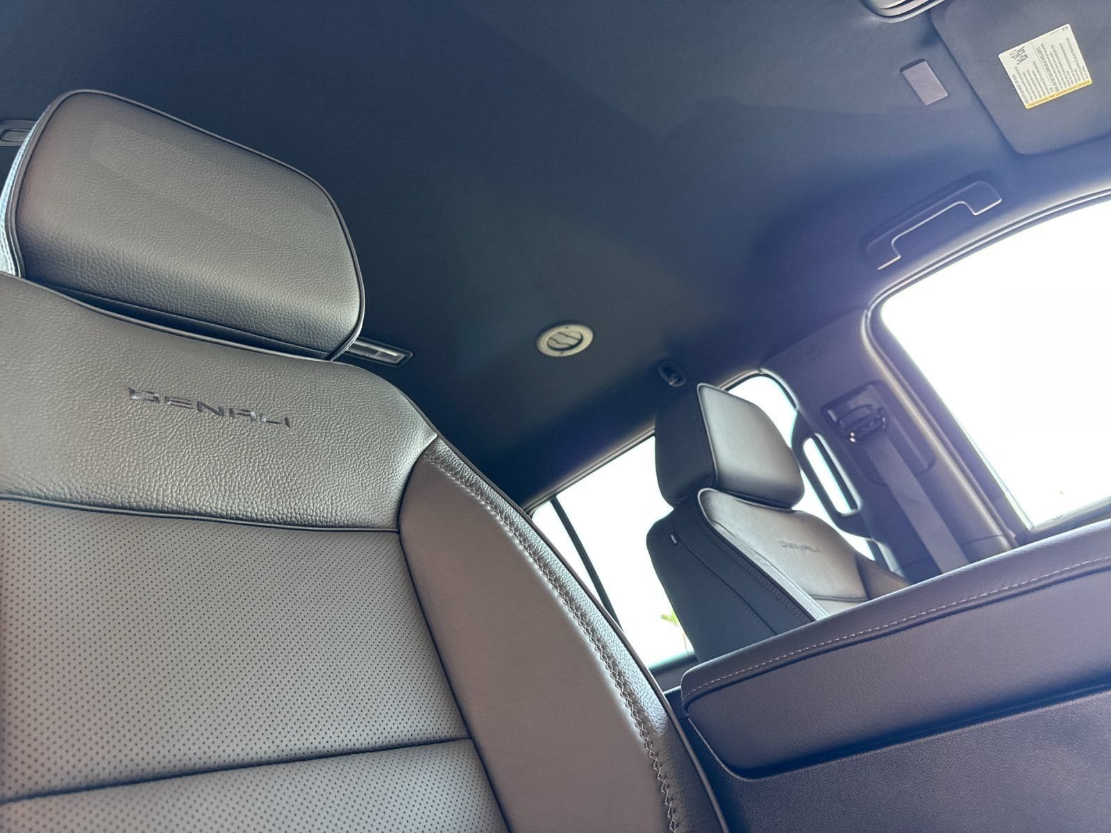 2026 GMC Yukon XL Denali - Photo 16